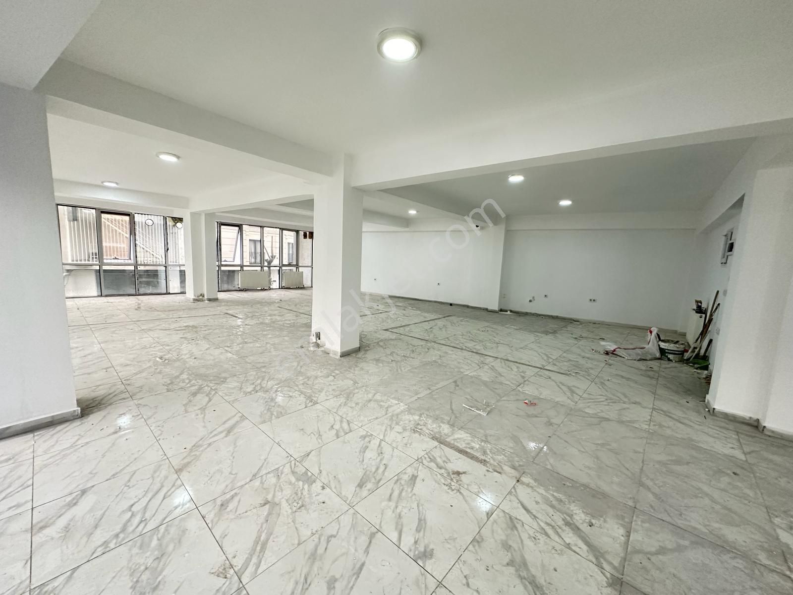 Loft'tan Sefaköy Merkezde Kiralık 6 Katlı 1.200m2 Plaza - Görsel 17