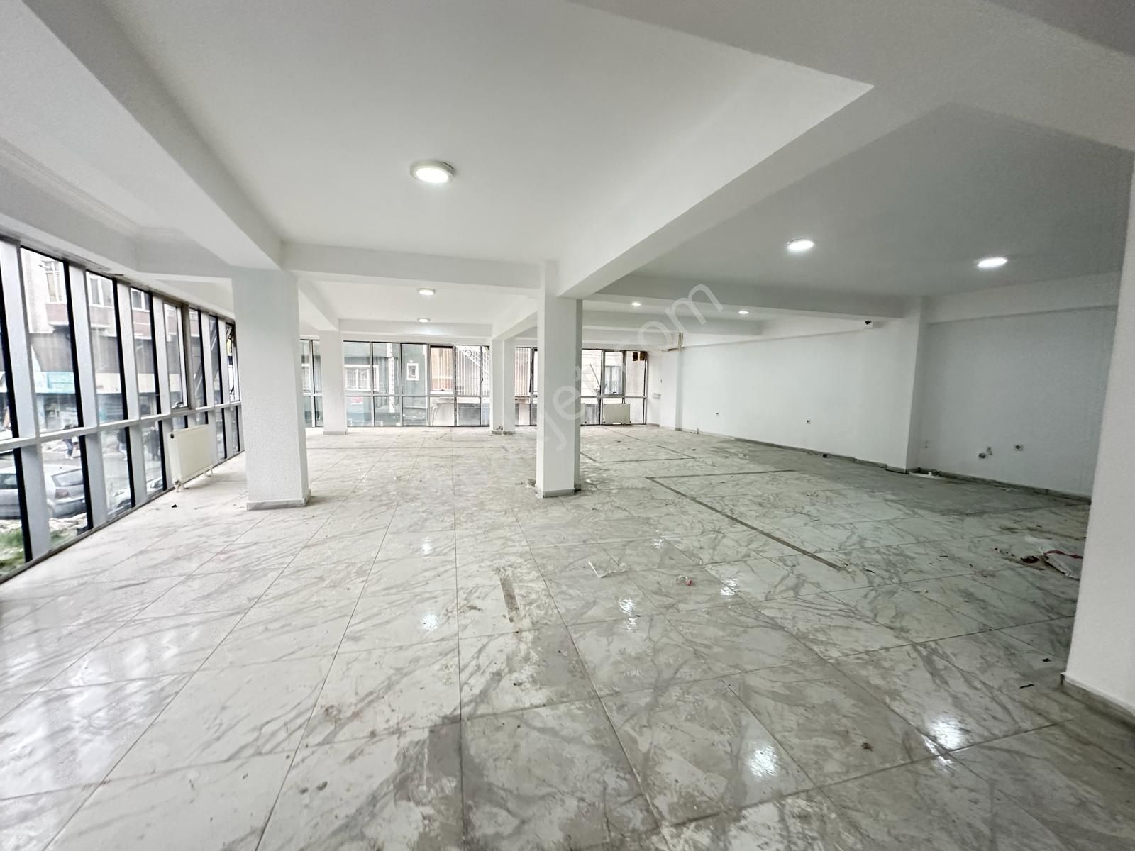 Loft'tan Sefaköy Merkezde Kiralık 6 Katlı 1.200m2 Plaza - Görsel 12