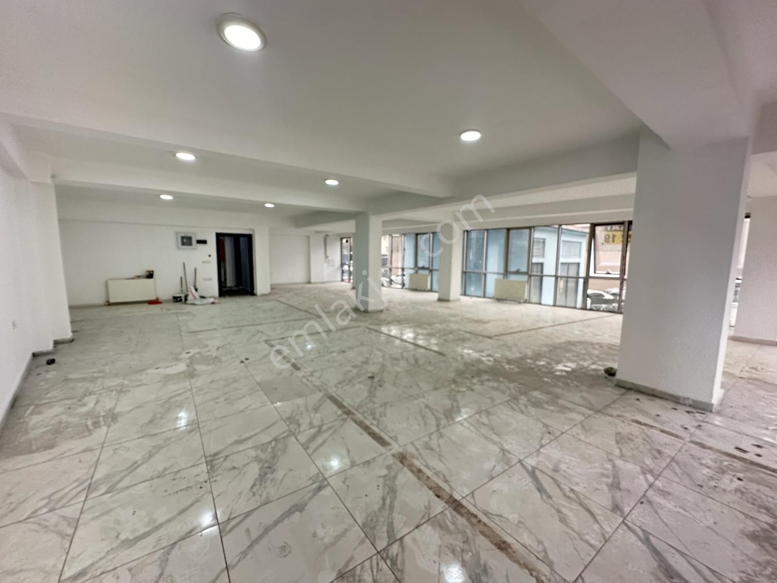 Loft'tan Sefaköy Merkezde Kiralık 6 Katlı 1.200m2 Plaza - Görsel 10