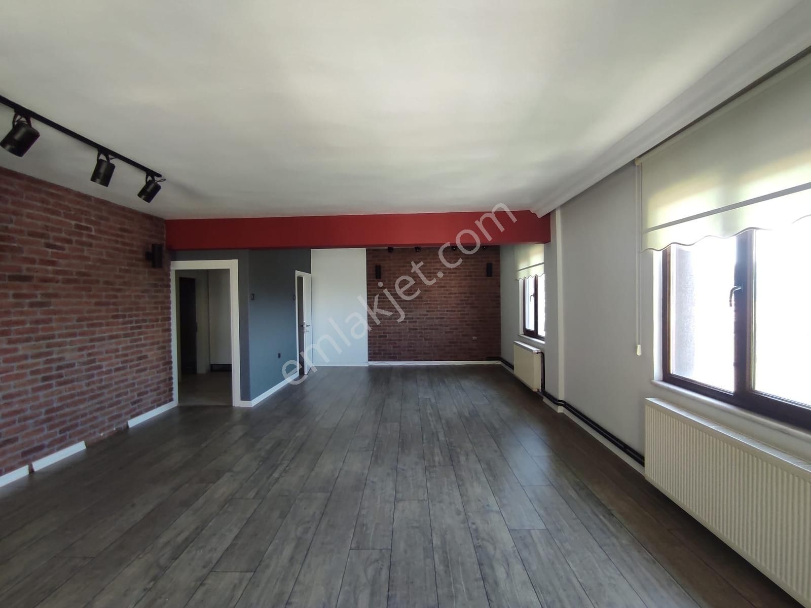 Ali Şeker'den Denizevleri Sahilde Deniz Manzaralı Satılık 3+1 - Görsel 11