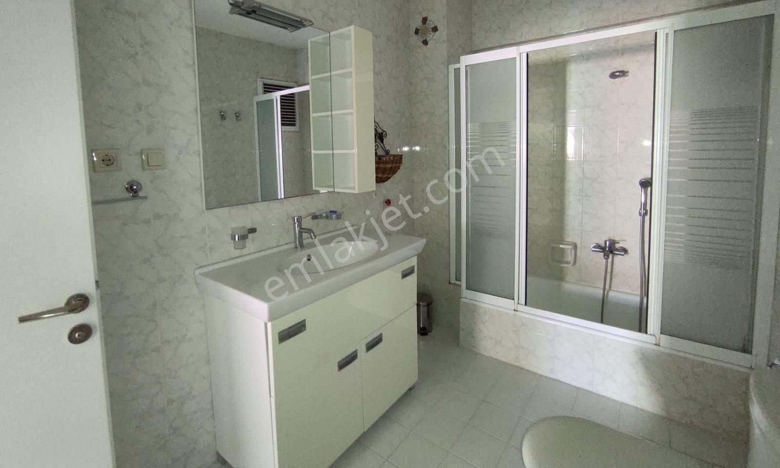 Ali Şeker'den Denizevleri Sahilde Deniz Manzaralı Satılık 3+1 - Görsel 27