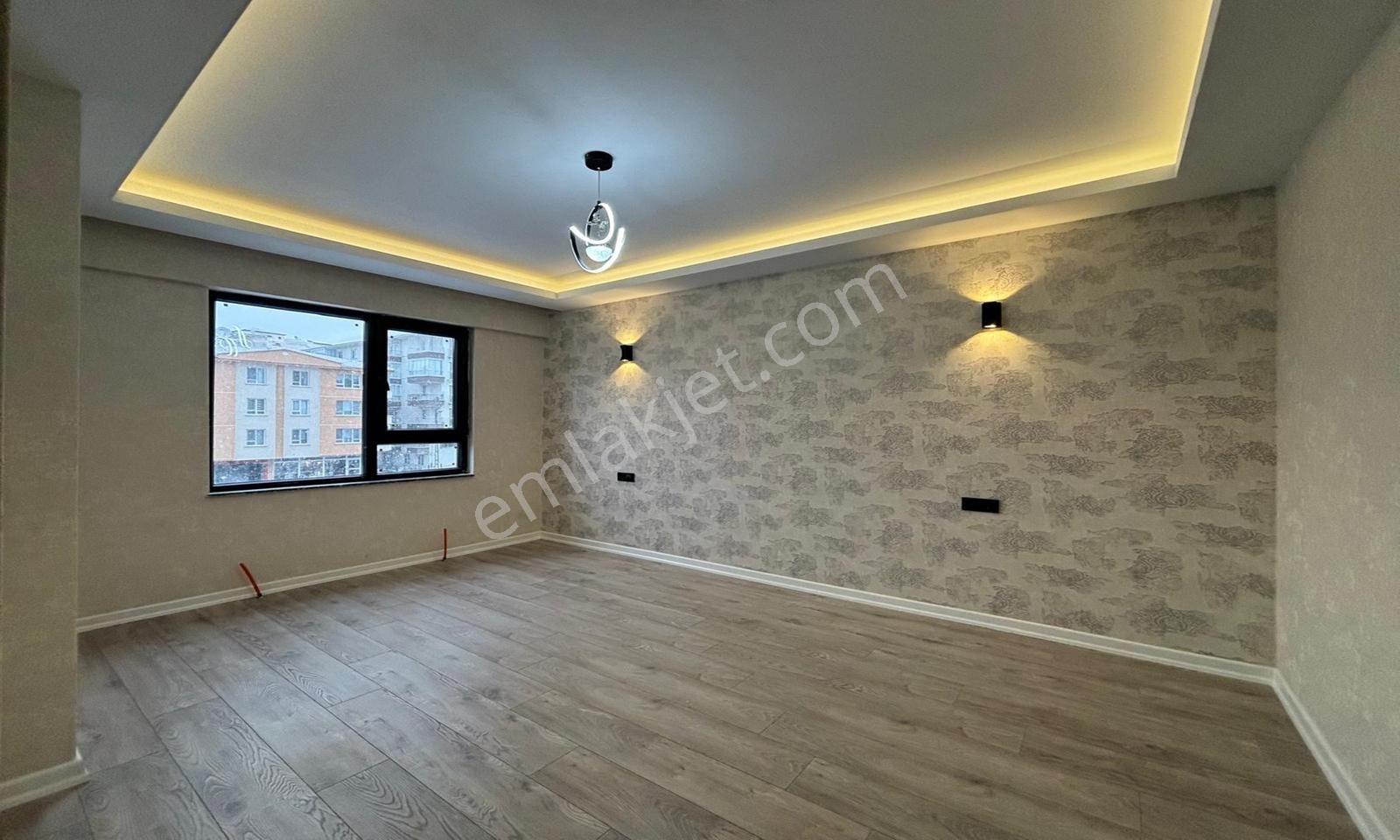 Bulvar'dan Orta Katta Geniş Cepheleri Açık Full Yapılı 3+1 Daire - Görsel 3