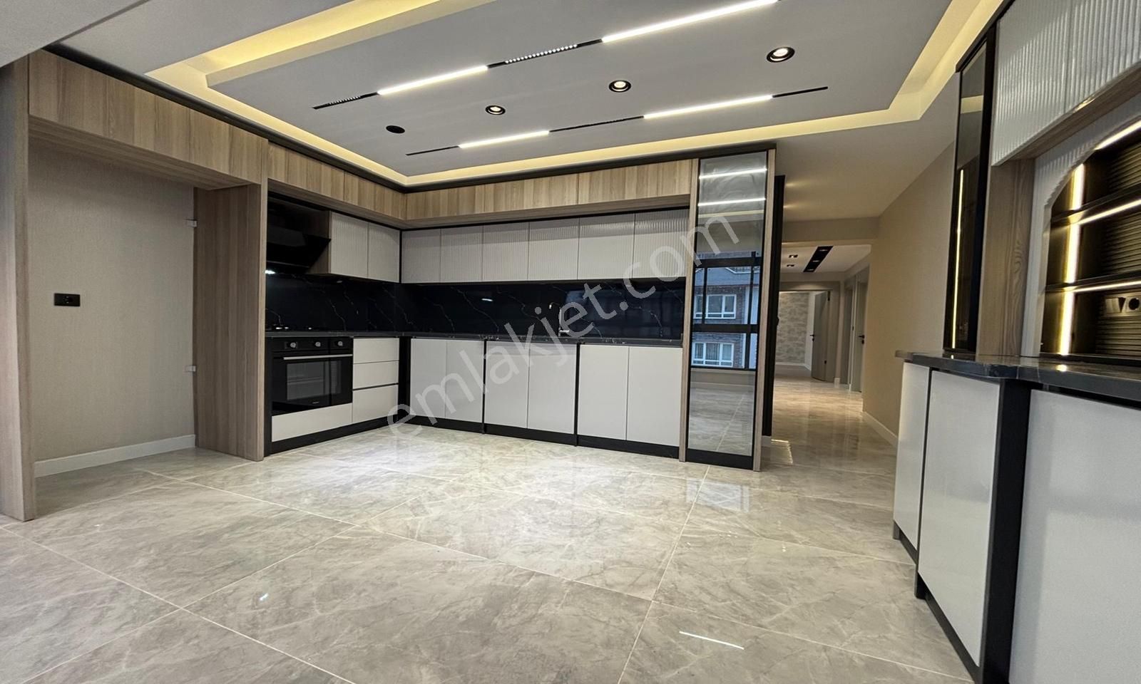 Bulvar'dan Orta Katta Geniş Cepheleri Açık Full Yapılı 3+1 Daire - Görsel 25