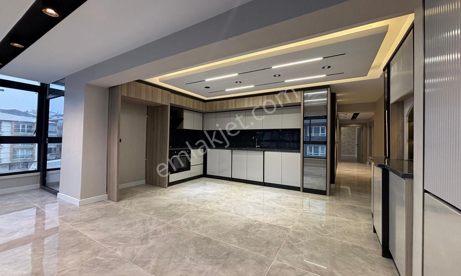 Bulvar'dan Orta Katta Geniş Cepheleri Açık Full Yapılı 3+1 Daire - Görsel 19