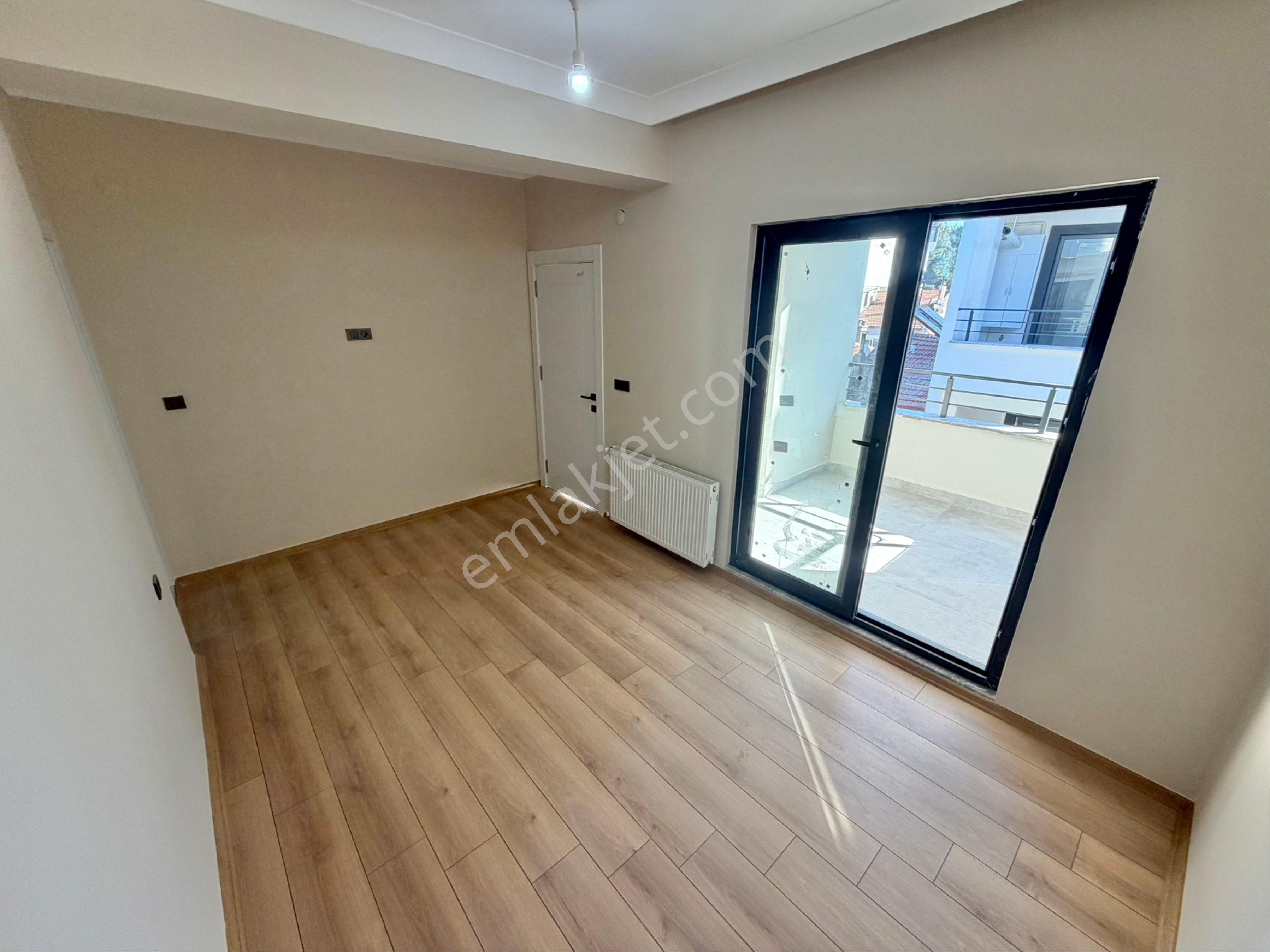 Home And Car'dan Fırsat! Edremitte Ayrı Mutfak 2+1 Dubleks - Görsel 11