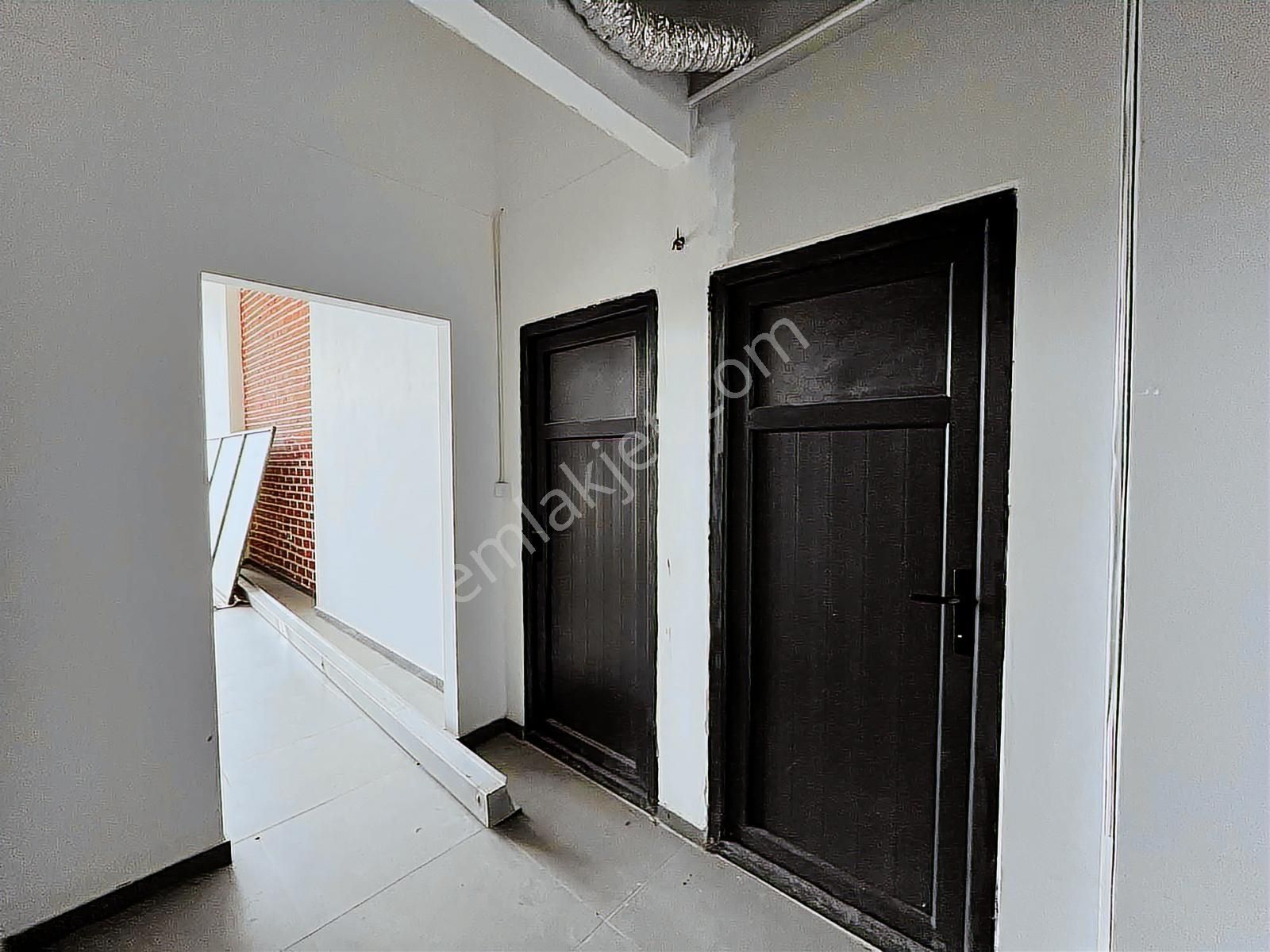 Yaşam Gayrimenkulden Kiralık Dükkan - Görsel 24