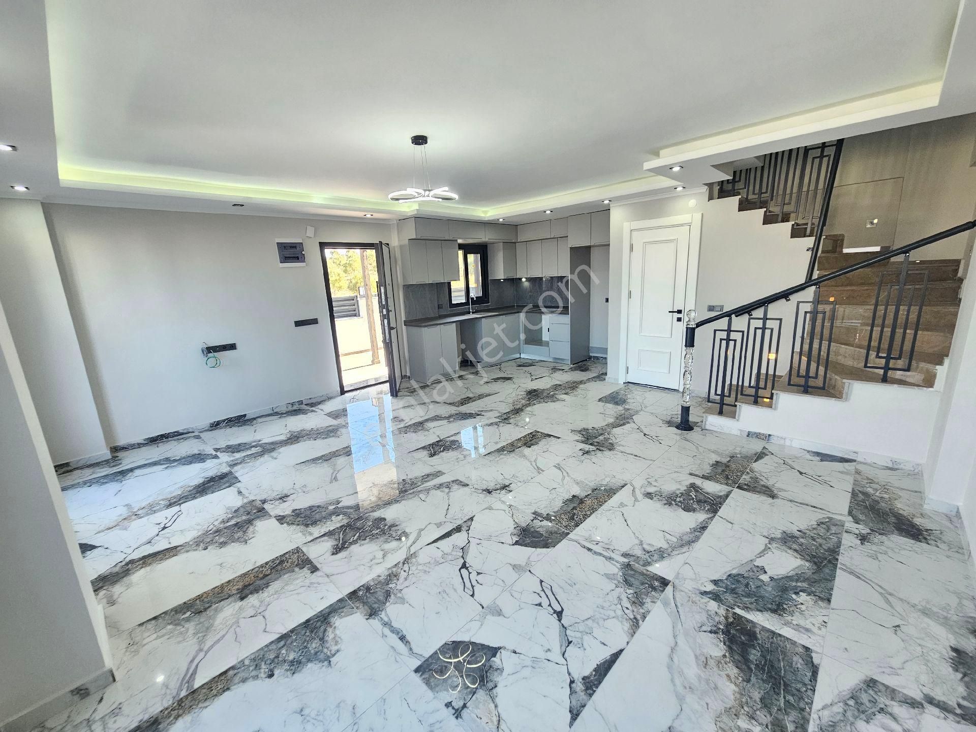 Didim Hisar Mah. Satılık 3+1 Triplex Villa - Görsel 4