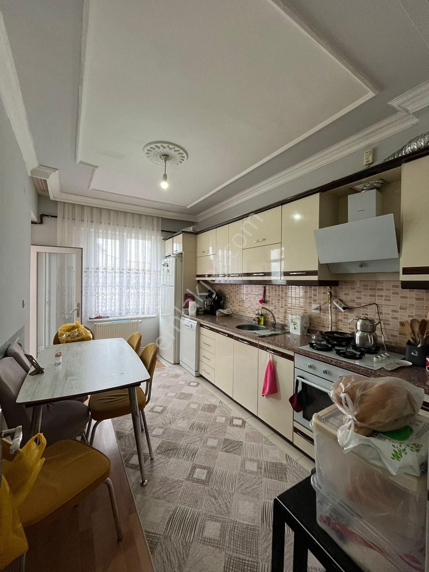 Öz Gaye Emlaktan Develi Yeni Mahallede Satılık Daire