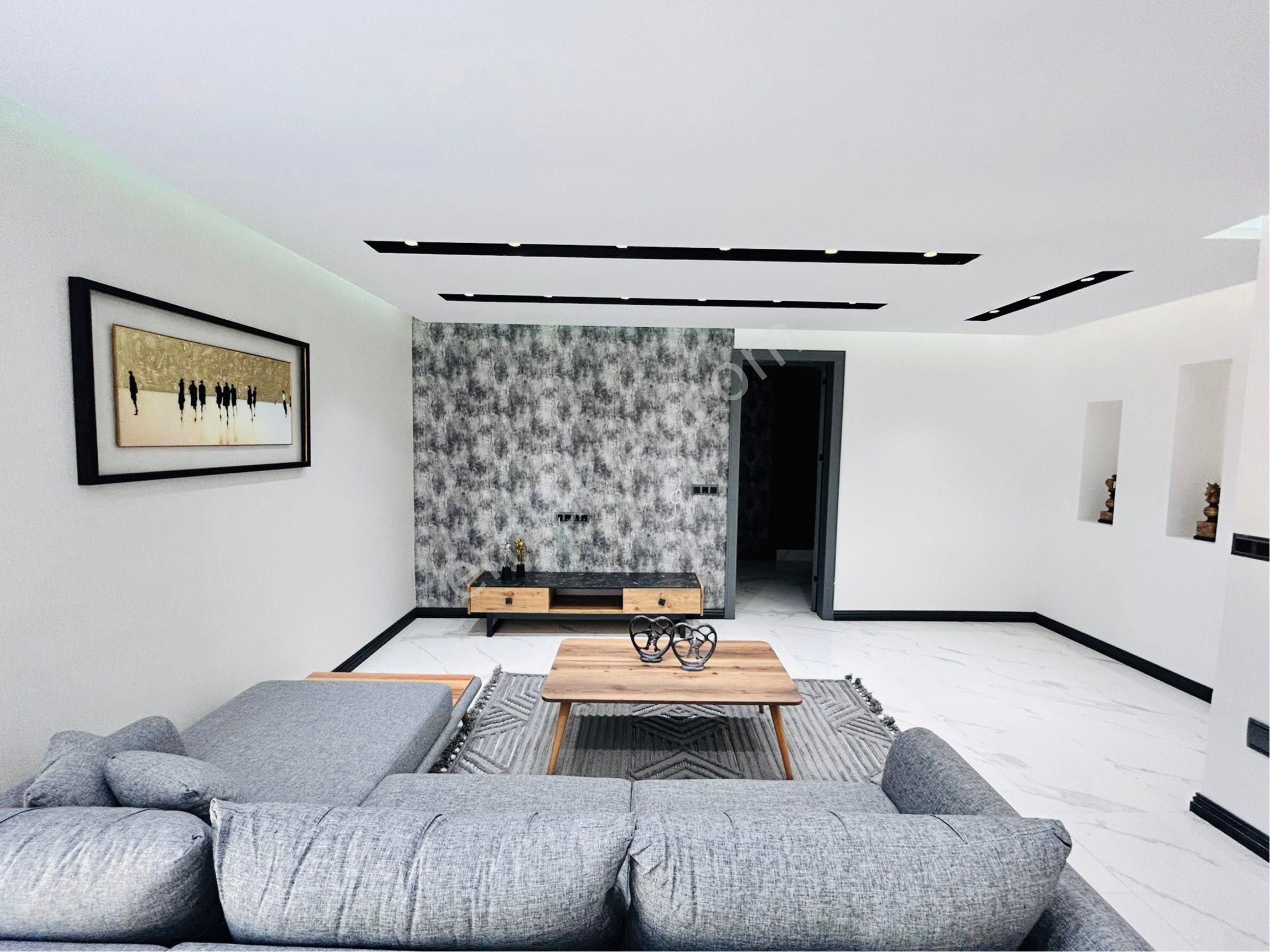 Soğucakta Full Manzaralı Özel Havuzlu Büyük Villa - Görsel 11