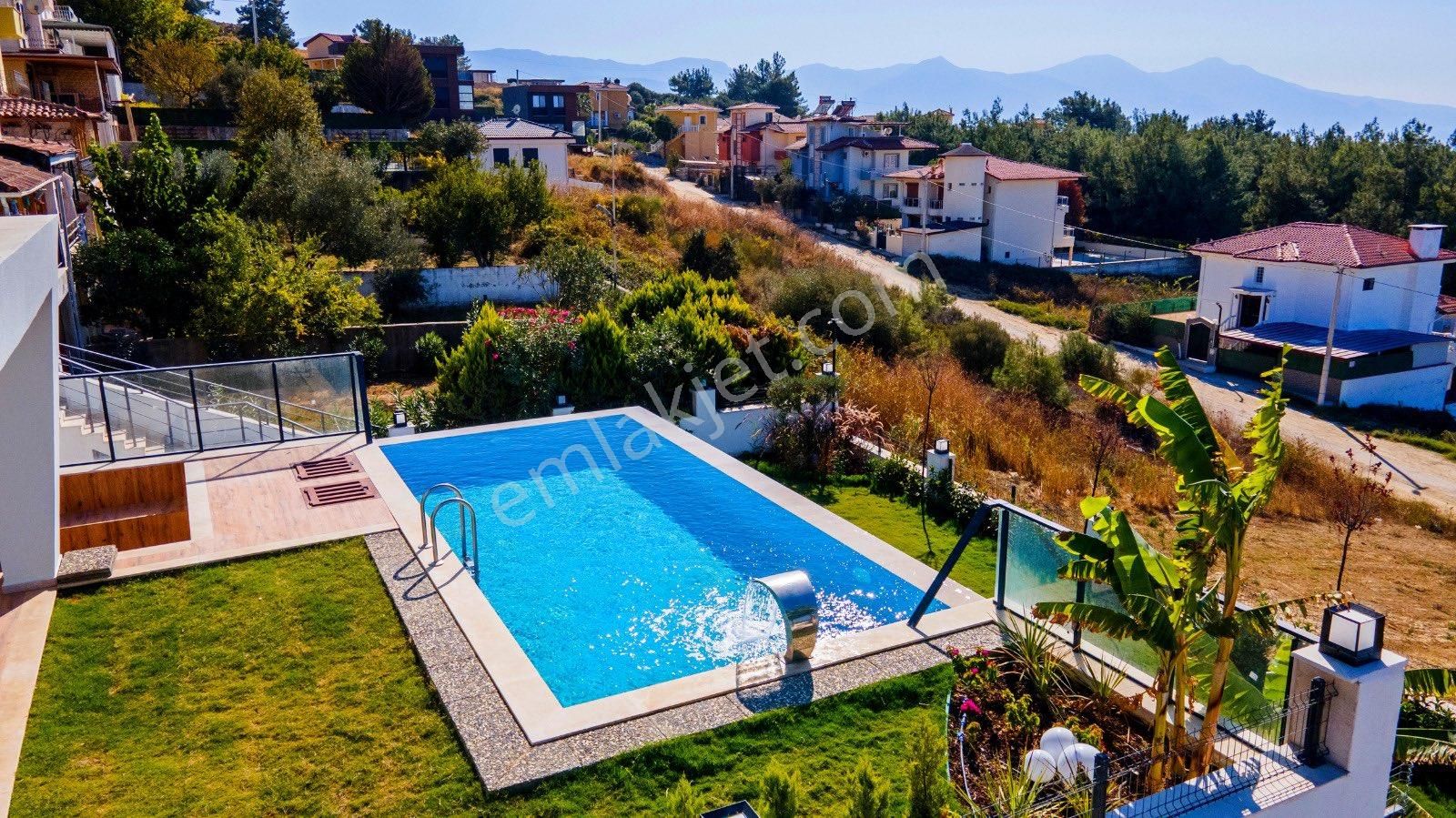 Soğucakta Full Manzaralı Özel Havuzlu Büyük Villa - Görsel 4