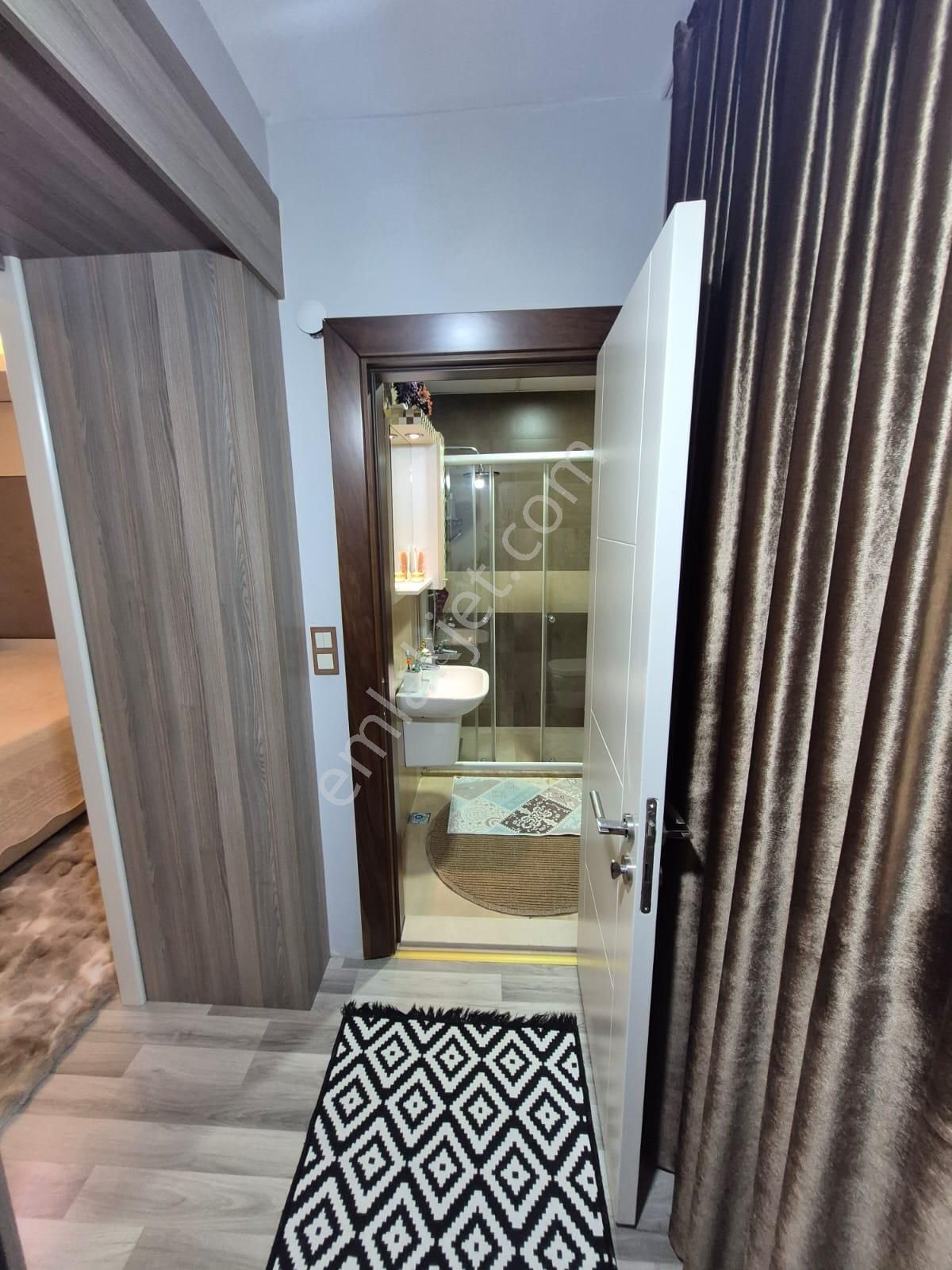 Delux'den Hürriyet Mah.'de Cadde Cepheli Satılık Lux 3+1 Daire - Görsel 16