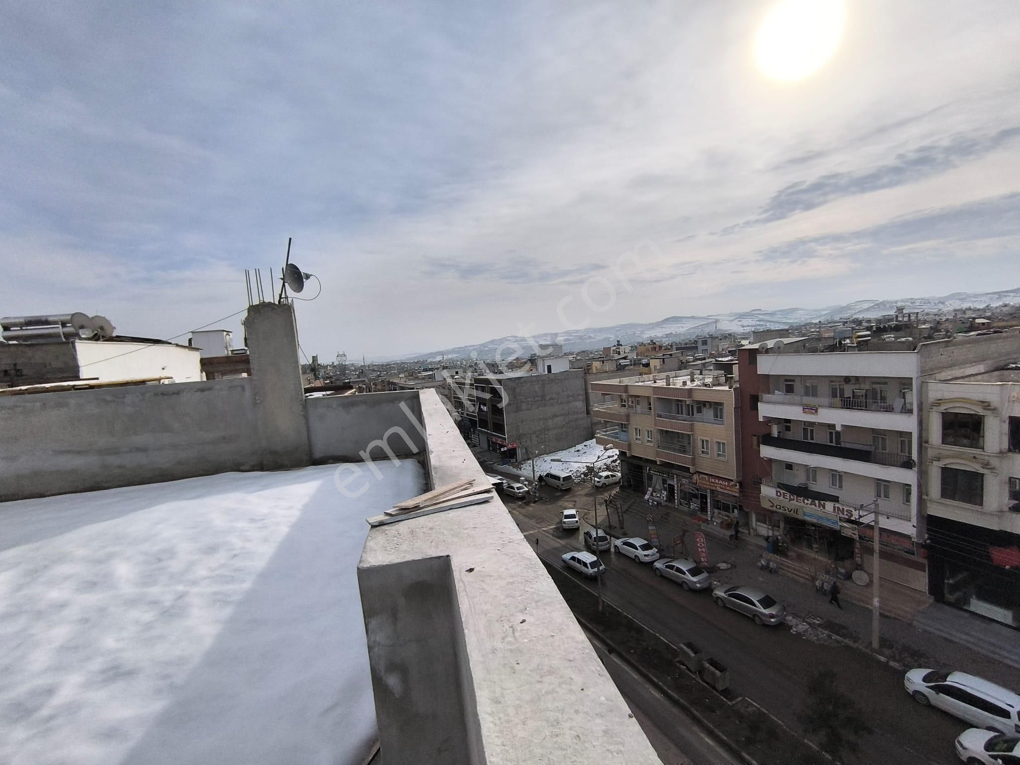 World İlkevim'den Açıksu Caddesin Ana Cadde Üzerinde 5 Katl Kiralıkı İş Binası - Görsel 12