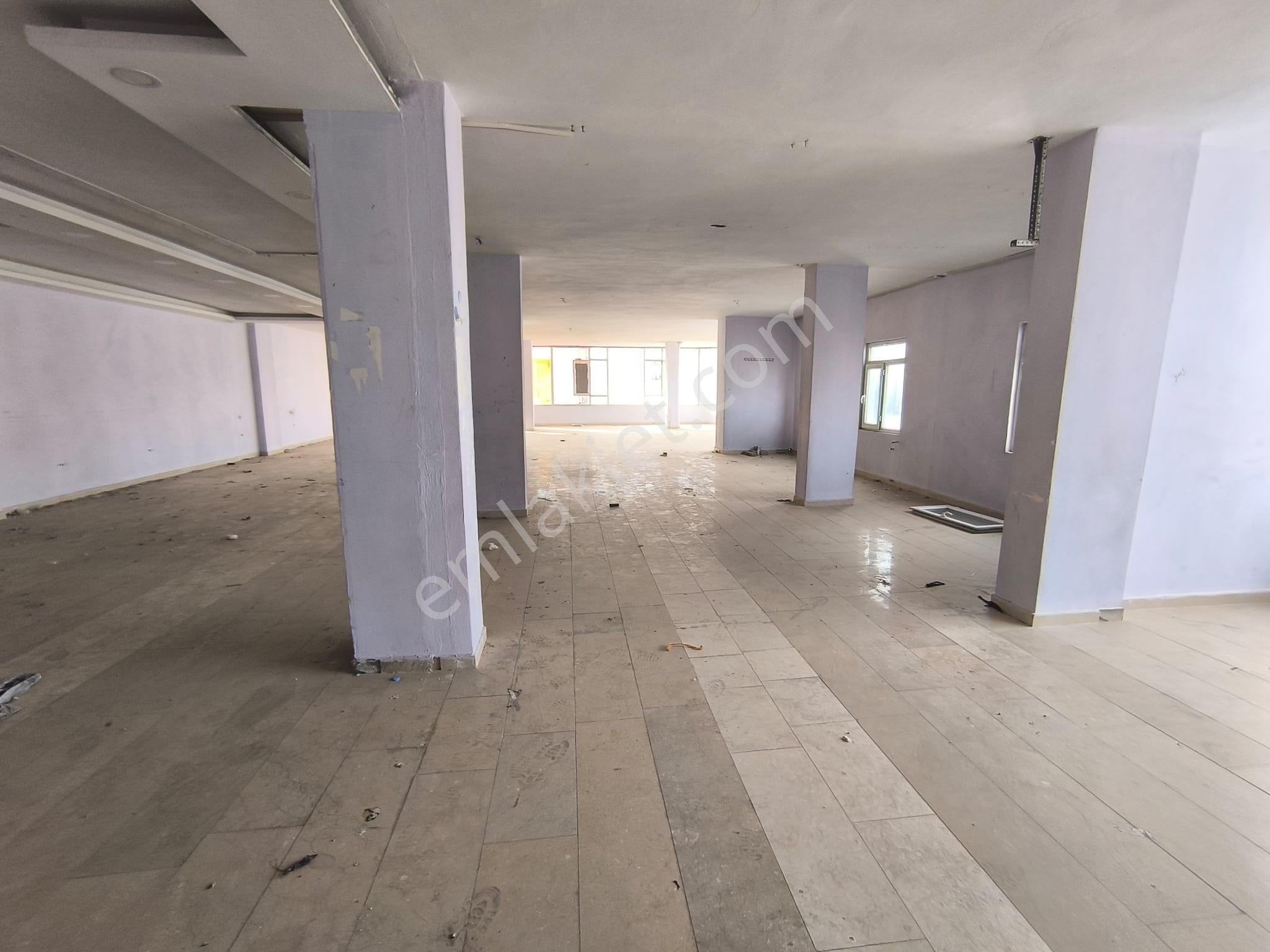 World İlkevim'den Açıksu Caddesin Ana Cadde Üzerinde 5 Katl Kiralıkı İş Binası - Görsel 4