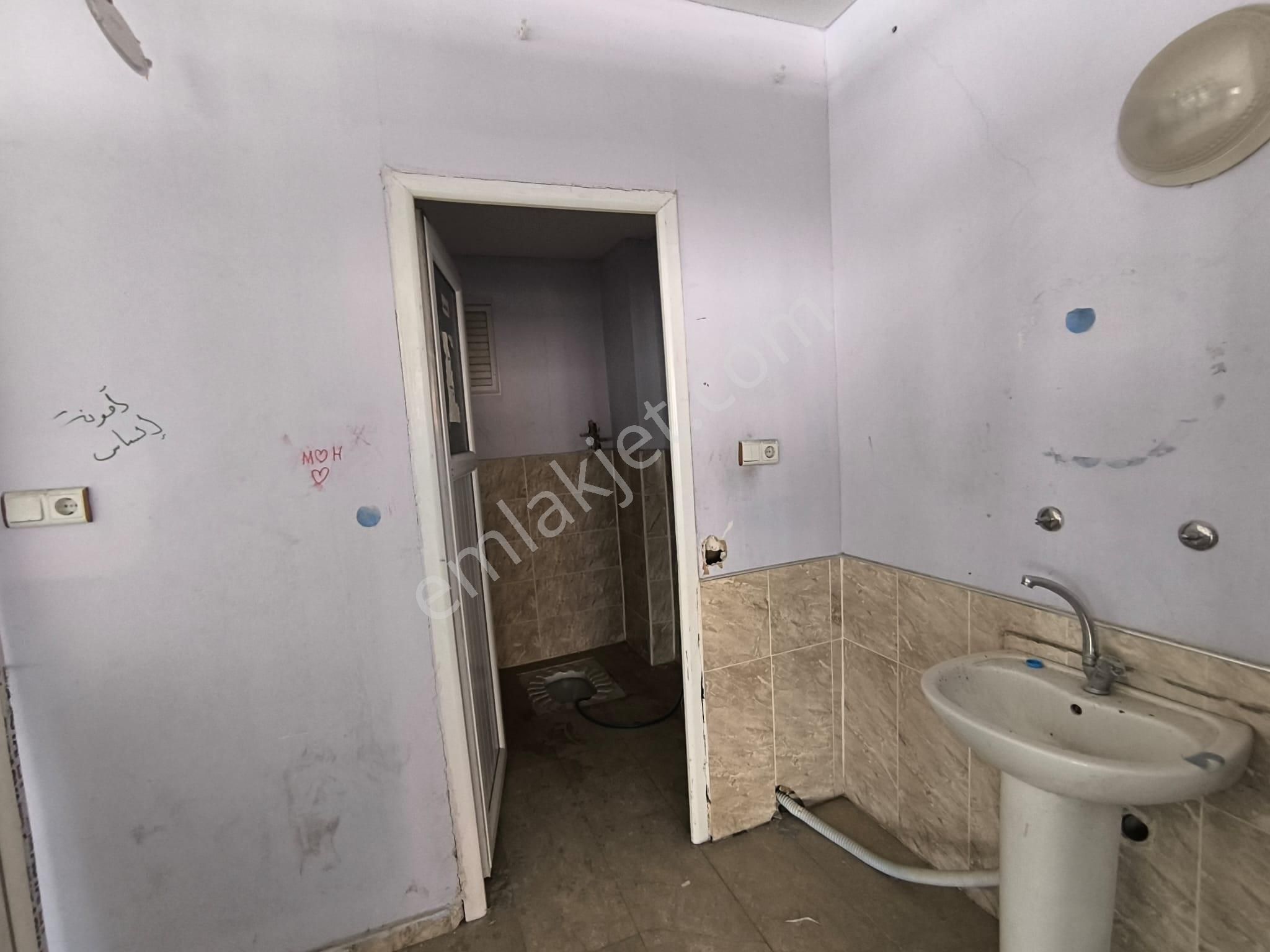 World İlkevim'den Açıksu Caddesin Ana Cadde Üzerinde 5 Katl Kiralıkı İş Binası - Görsel 19