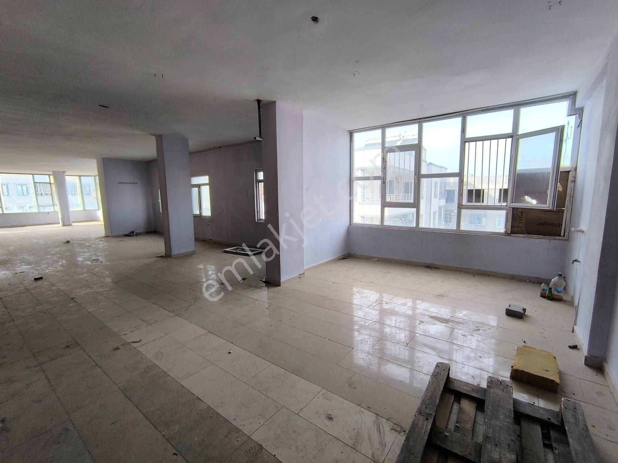 World İlkevim'den Açıksu Caddesin Ana Cadde Üzerinde 5 Katl Kiralıkı İş Binası - Görsel 9