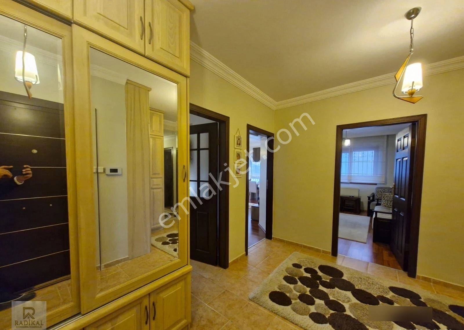 Birlik Mahallesi 450. Cadde Ara Katta Temiz 3+1 Satılık Kupon Daire ......