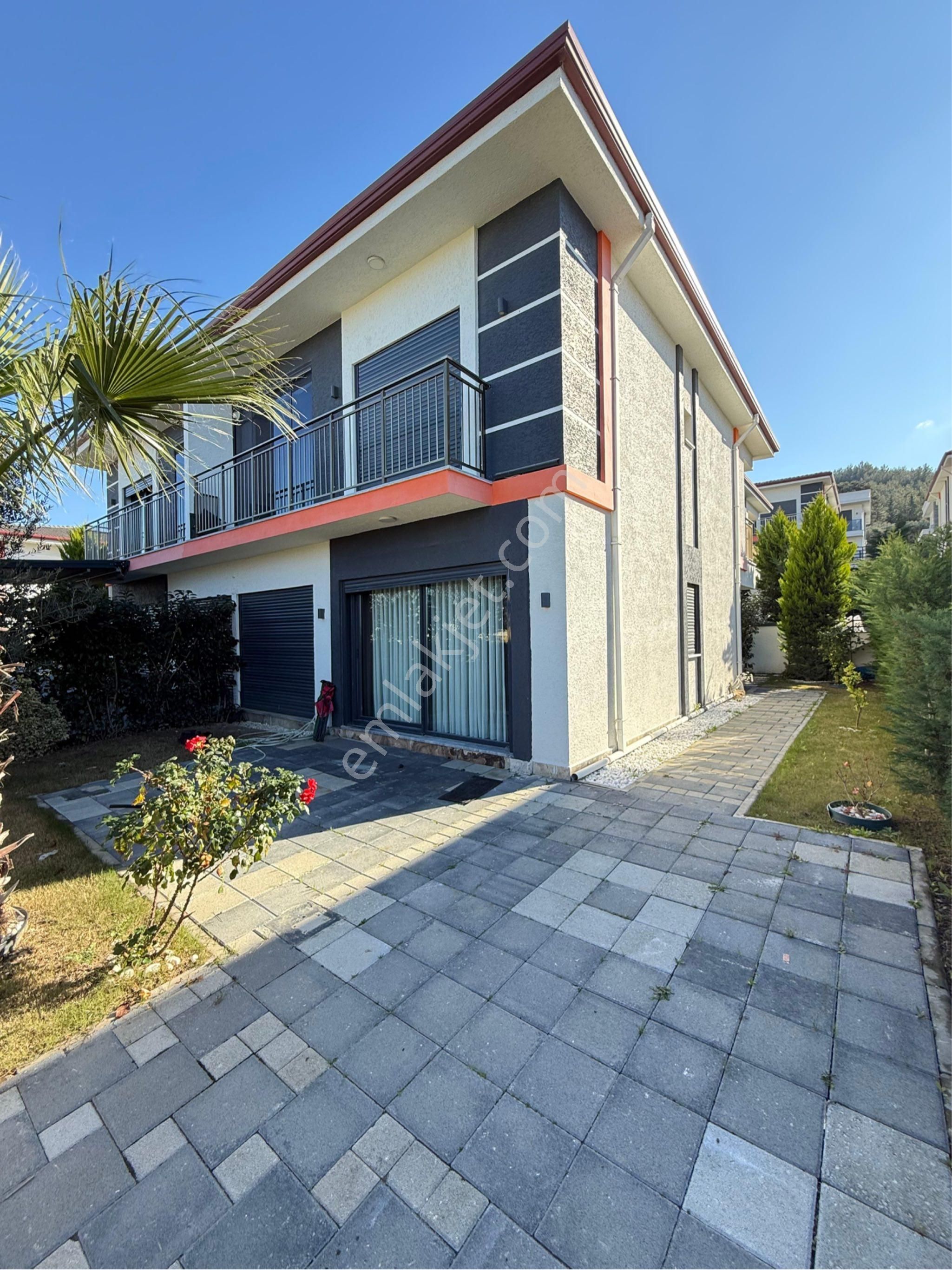 Davutlarda Havuzlu Site İçerisinde Eşyalı Villa - Görsel 34