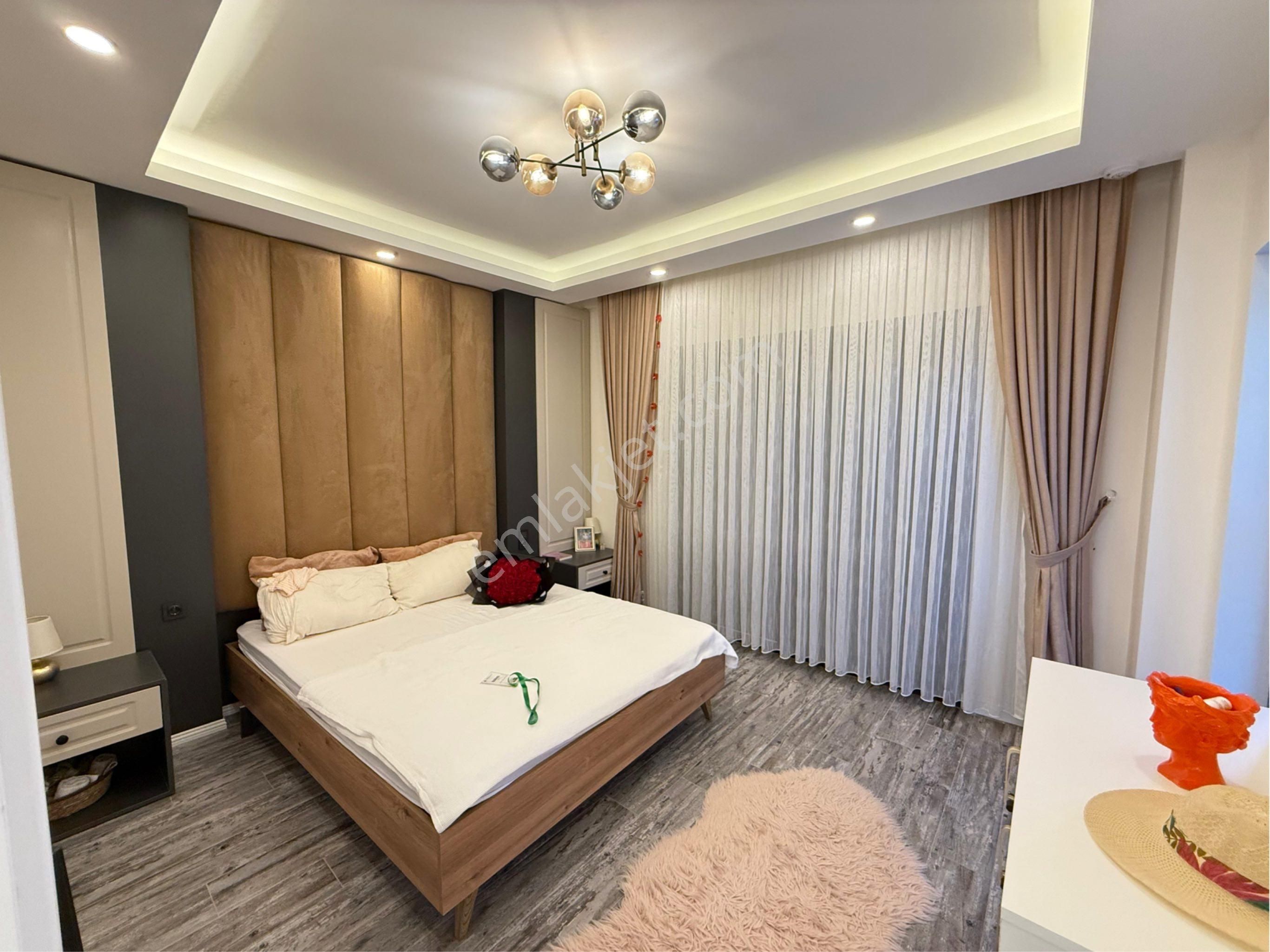 Davutlarda Havuzlu Site İçerisinde Eşyalı Villa - Görsel 32