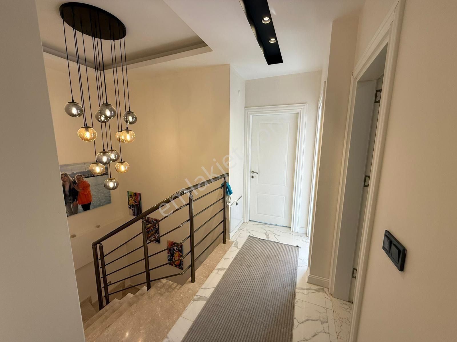 Davutlarda Havuzlu Site İçerisinde Eşyalı Villa - Görsel 16