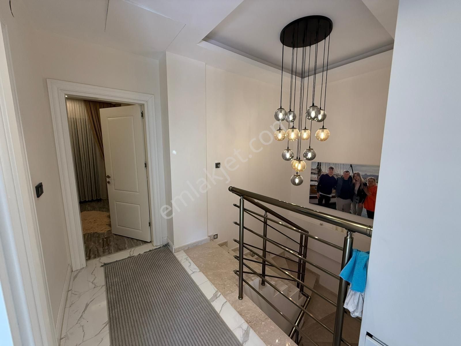 Davutlarda Havuzlu Site İçerisinde Eşyalı Villa - Görsel 17