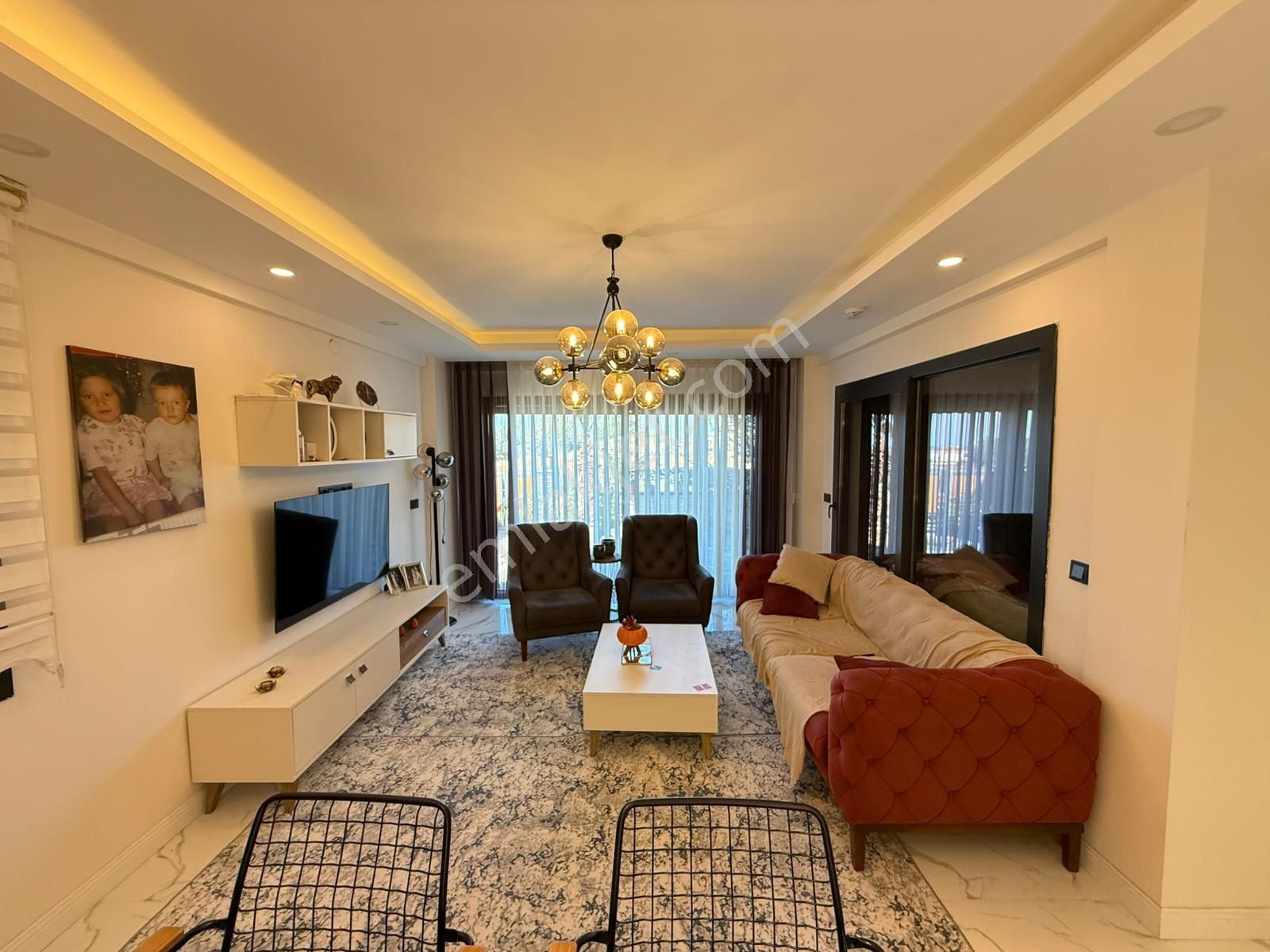 Davutlarda Havuzlu Site İçerisinde Eşyalı Villa - Görsel 5