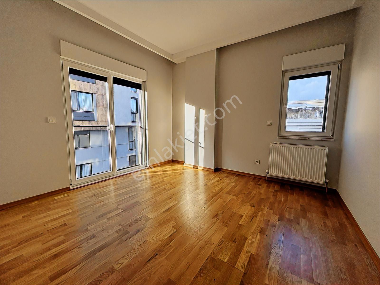 Caddebostan Da 60.yıl Parkına Komşu Ebeveyn Banyolu İskanlı 1+1 - Görsel 2