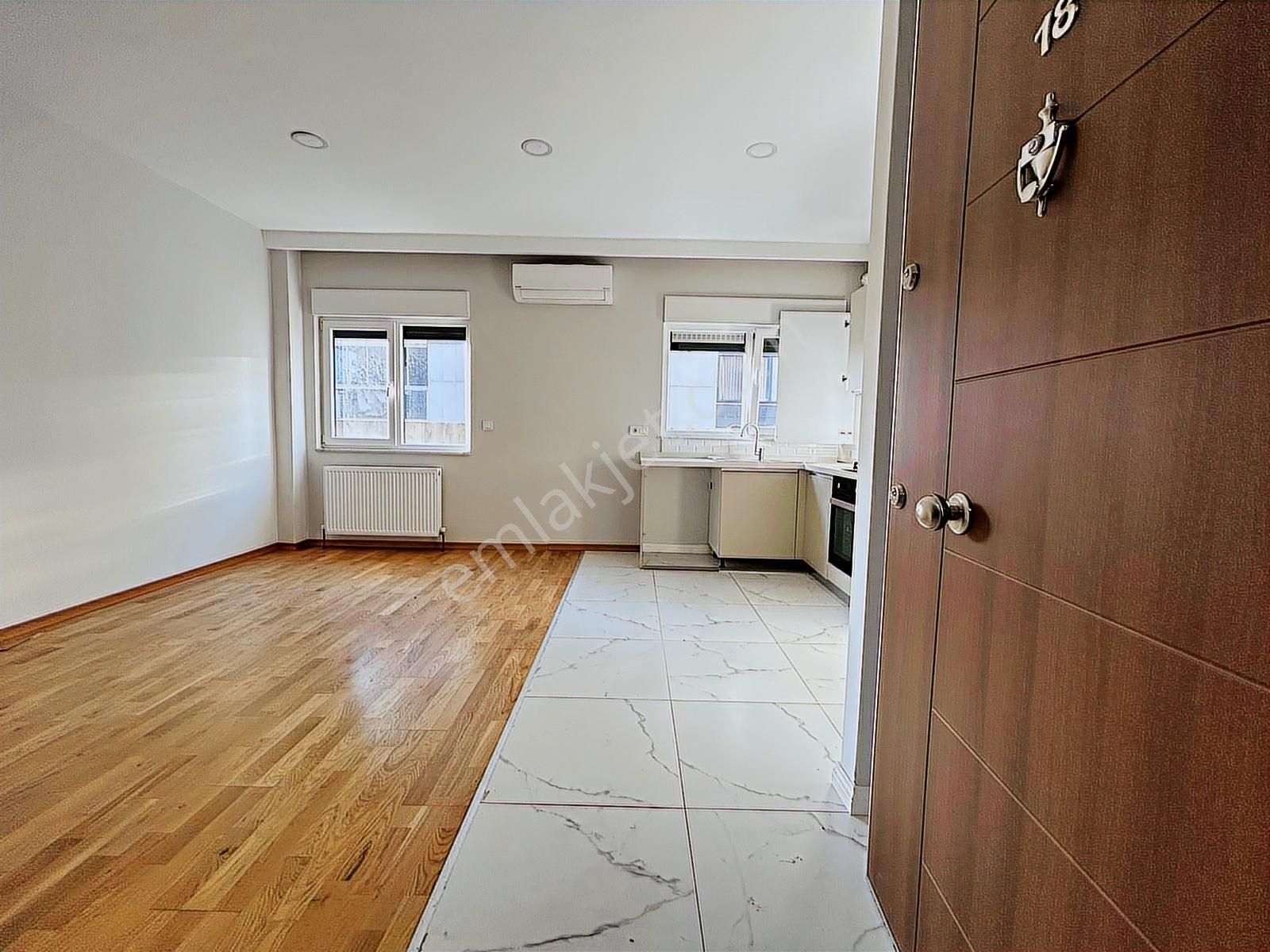 Caddebostan Da 60.yıl Parkına Komşu Ebeveyn Banyolu İskanlı 1+1 - Görsel 8