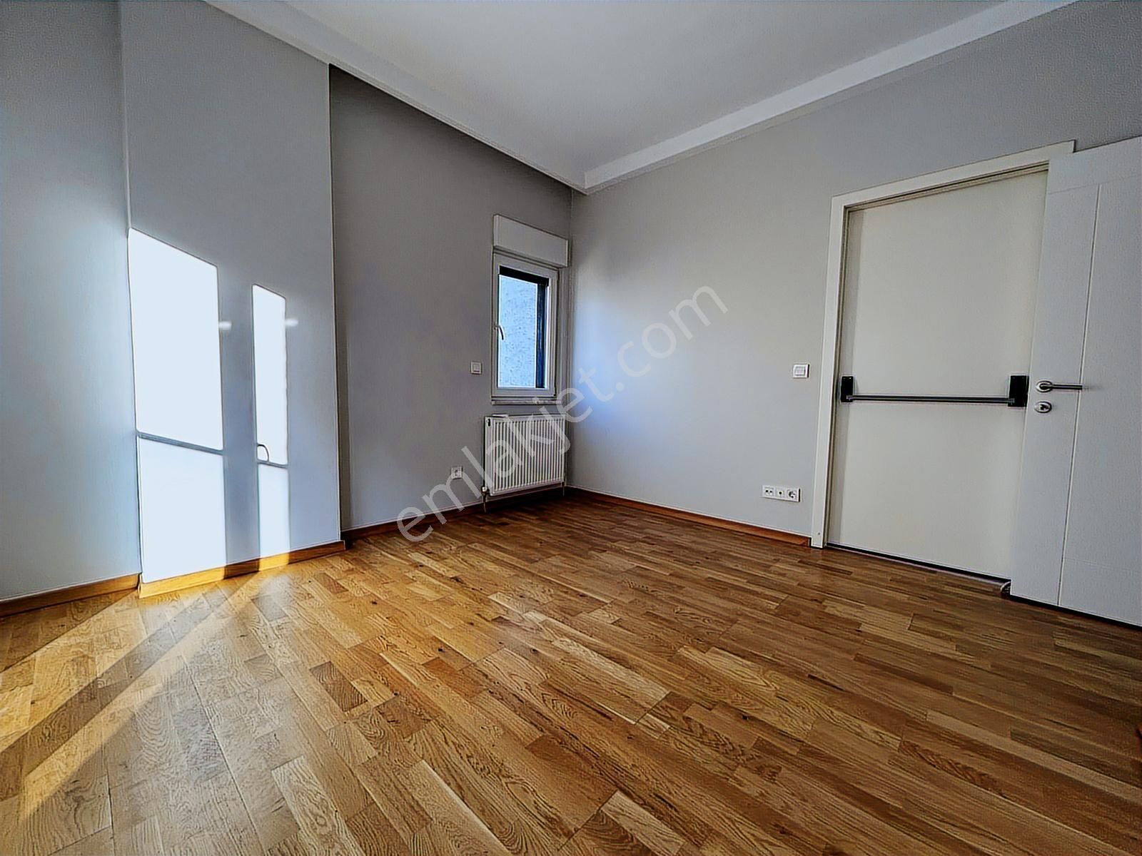 Caddebostan Da 60.yıl Parkına Komşu Ebeveyn Banyolu İskanlı 1+1 - Görsel 18