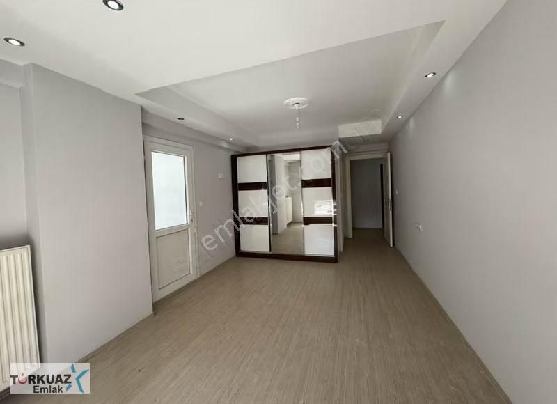 Turkuaz'dan Havuzlu Site İçi Ara Kat Geniş Ve Kullanışlı - Görsel 16