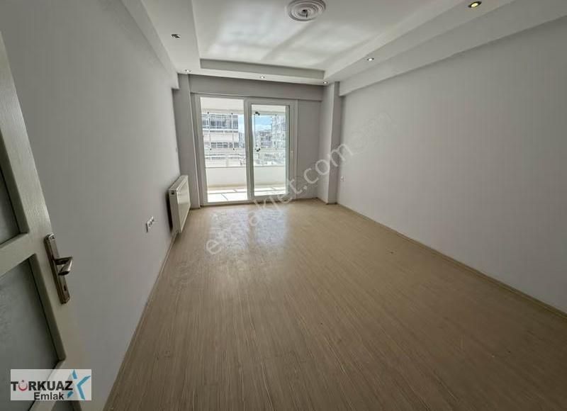 Turkuaz'dan Havuzlu Site İçi Ara Kat Geniş Ve Kullanışlı - Görsel 23