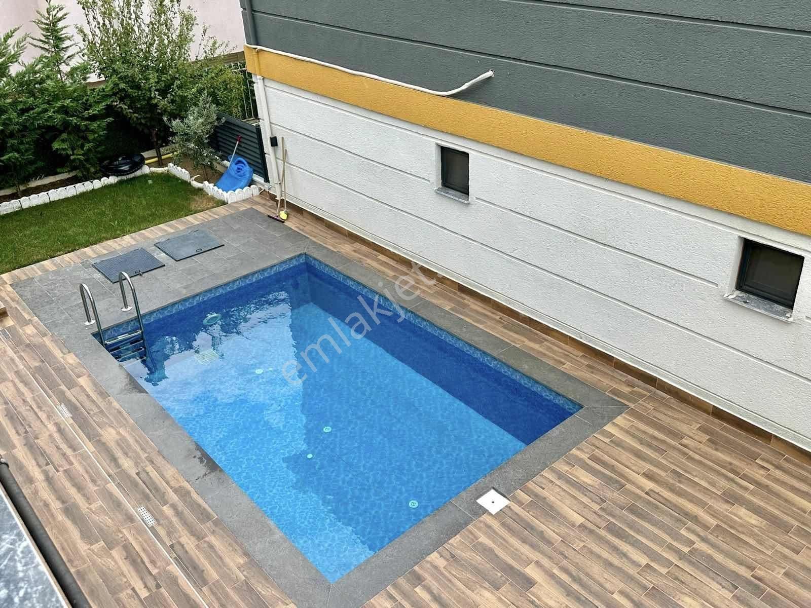 Megeden Denize Sıfır Site İçerisinde Satılık Havuzlu Villa - Görsel 34