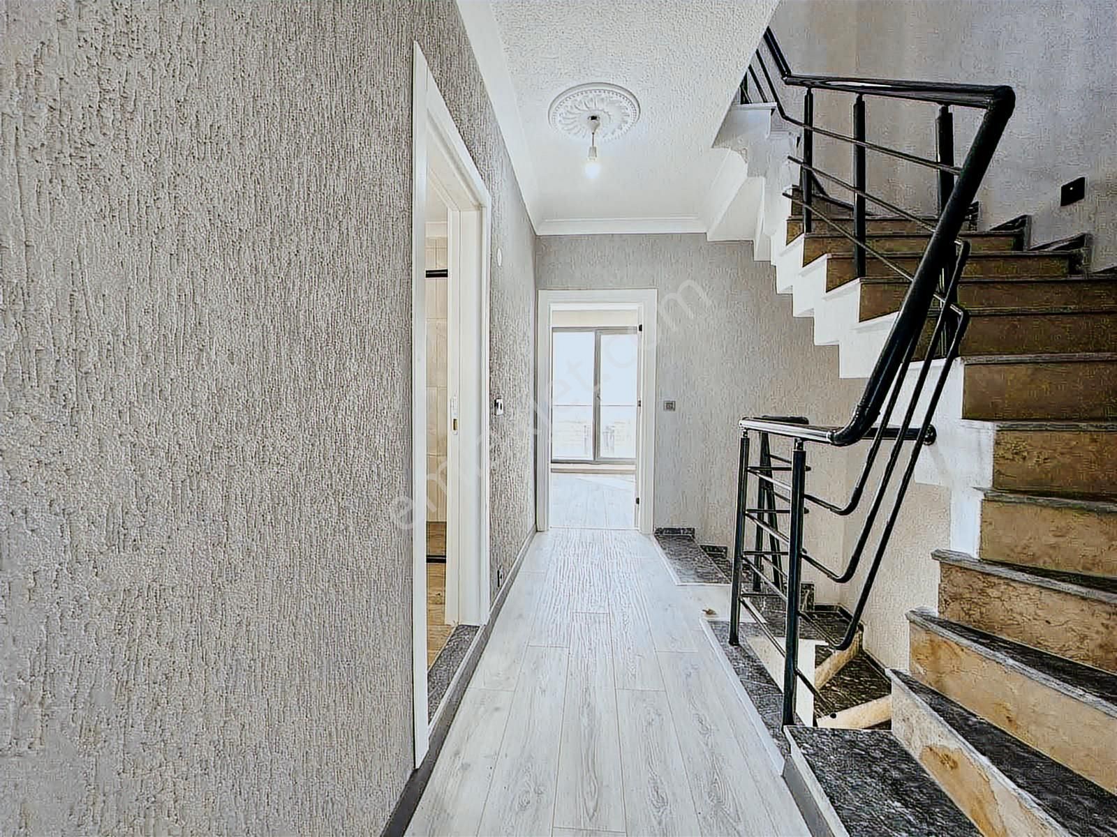 Megeden Yeniçiftlikte Yola Cepheli Satılık Villa - Görsel 26