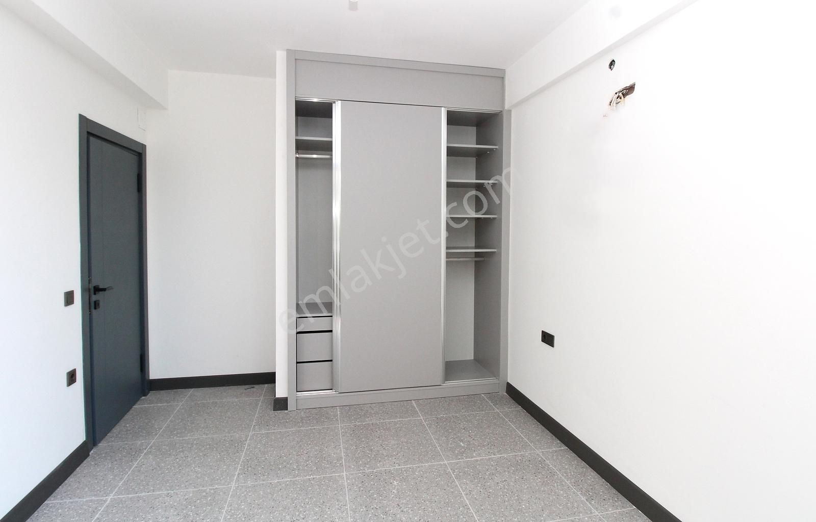 Havuzlu Sitede İçi Yenilenmiş 1+1 Daire | Tekce - Görsel 16