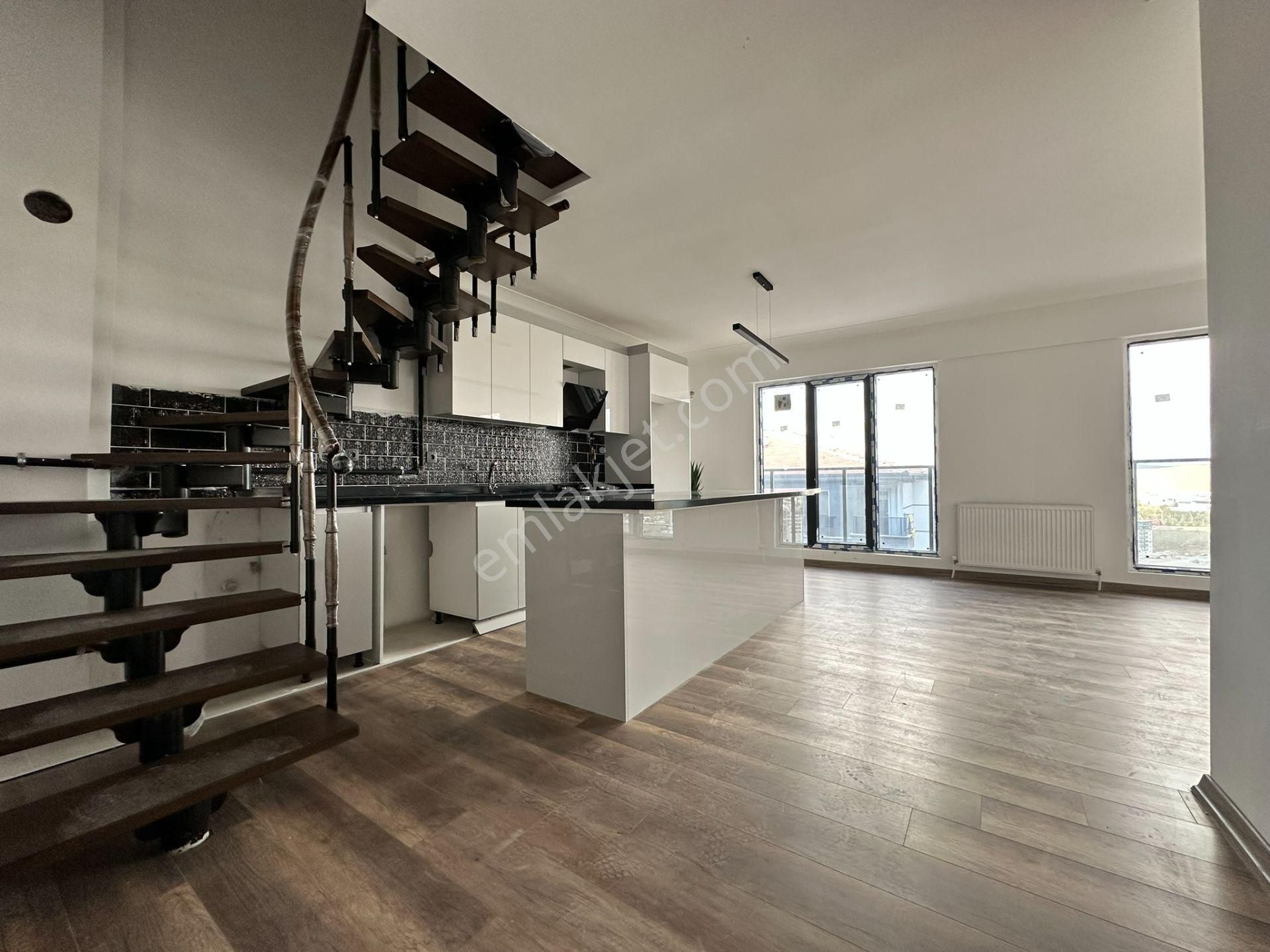 Mehmet Zengin Emlak'tan Hastane Yakını, Ultra Lüks, Sıfır 3.kat 4+1 Dubleks Daire - Görsel 2