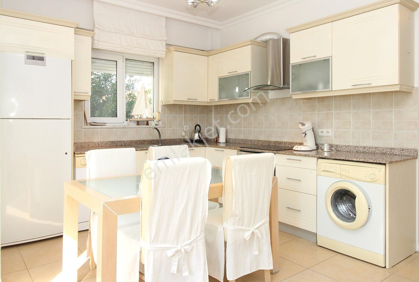 King Cleodora 2 Sitesinde Ara Katta Eşyalı 2+1 | Tekce - Görsel 31