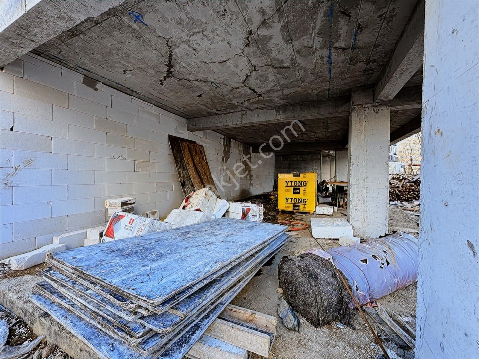 Tek Yetkili Atatürk Caddesinde 300m2 Net Bacalı Kiralık Dükkan - Görsel 4