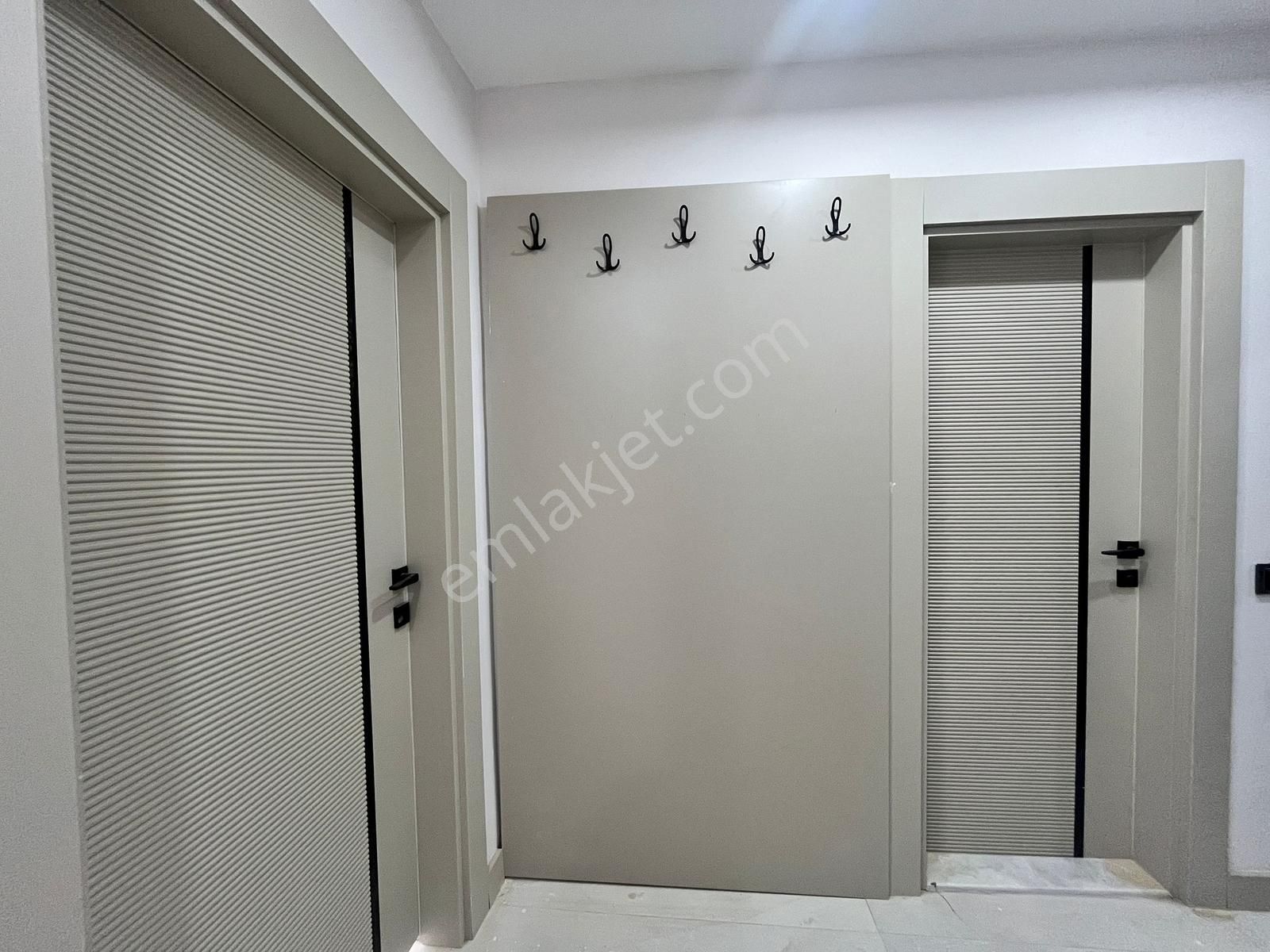 Konyaaltı Toros Mahallesi Cadde Üzeri 1+1 Kiralık Ofise Uygun - Görsel 7