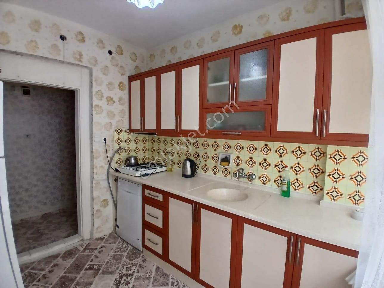 Akçay Emlak'tan Akşehir Mualla Nigar Ortaokulu Civarı Ara Kat Satılık Geniş 2+1 Daire - Görsel 4