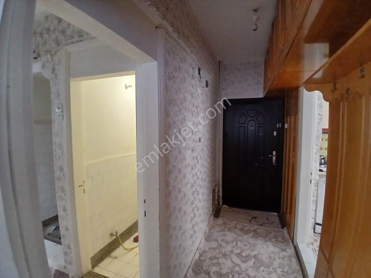 Akçay Emlak'tan Akşehir Mualla Nigar Ortaokulu Civarı Ara Kat Satılık Geniş 2+1 Daire - Görsel 24