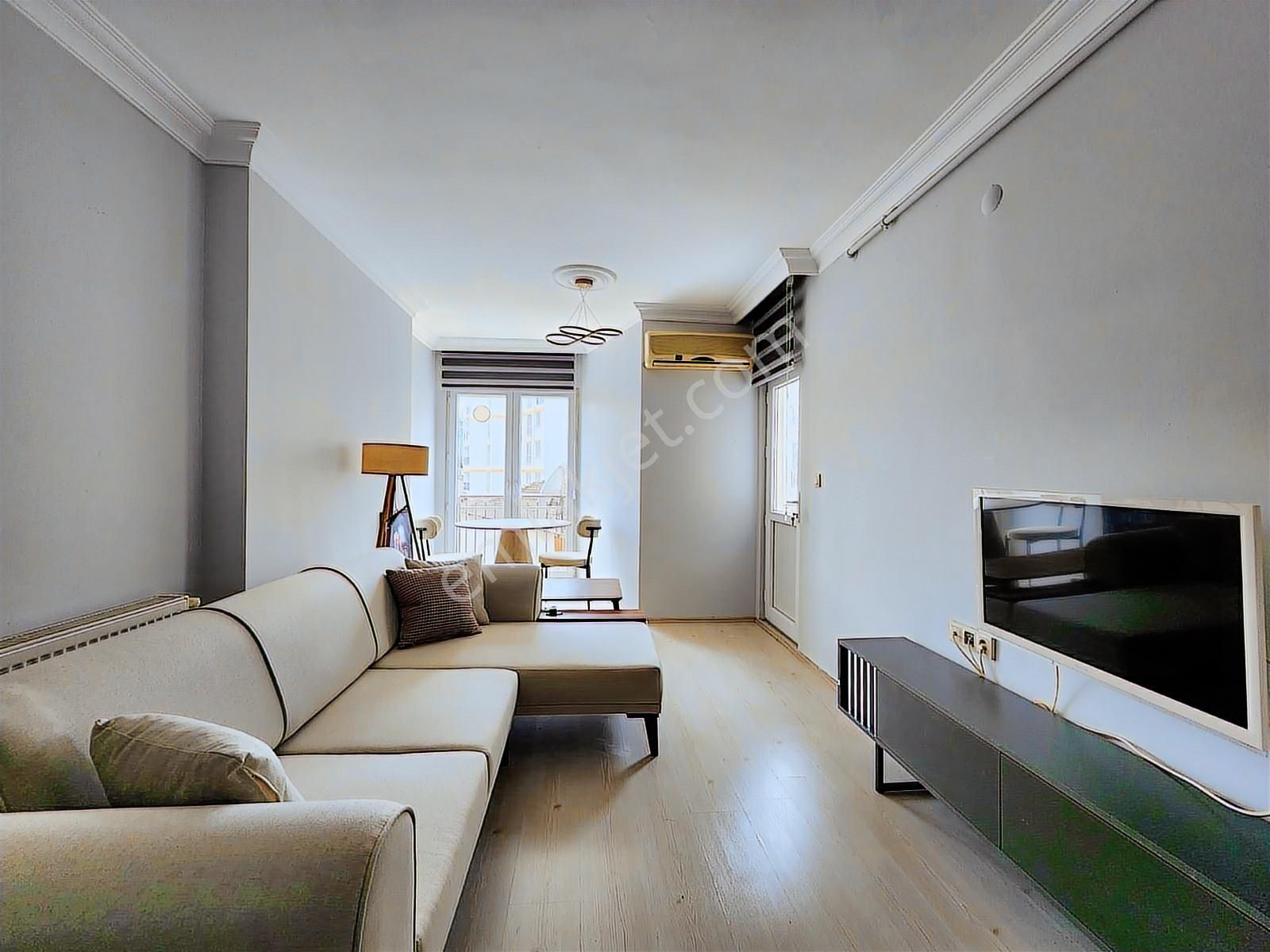 Lookhause'dan Aile Apartmanında Kiralık 1+1 Arakat 55m² Daire