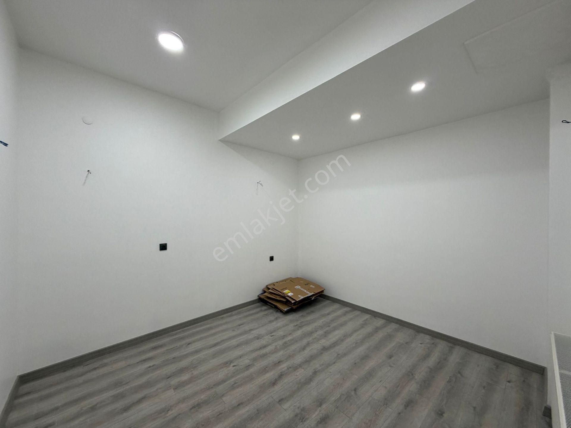 E.gökal Kiralık Çarşı Merkez Giriş Kat 2+1 Yapılı Ofis Şadırvan - Görsel 7