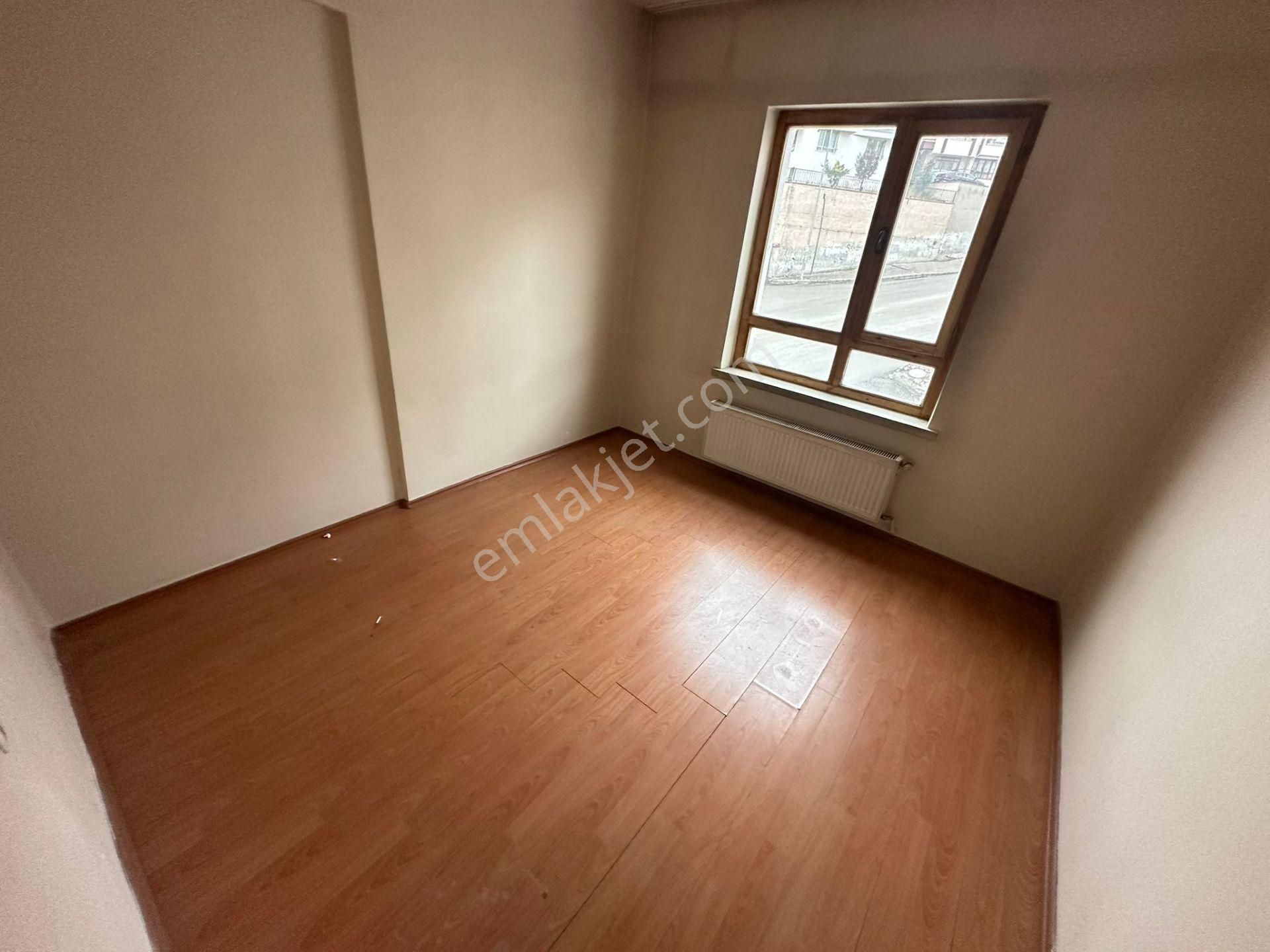 Oymaklar'dan 19 Mayıs Cad. Üzerinde Orta Katta 3+1 Bağımsız - Görsel 17