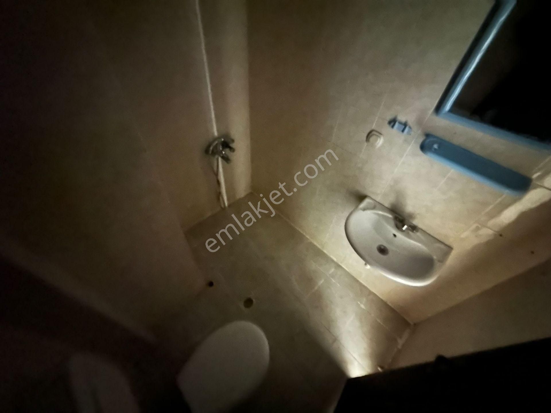 Oymaklar'dan 19 Mayıs Cad. Üzerinde Orta Katta 3+1 Bağımsız - Görsel 20