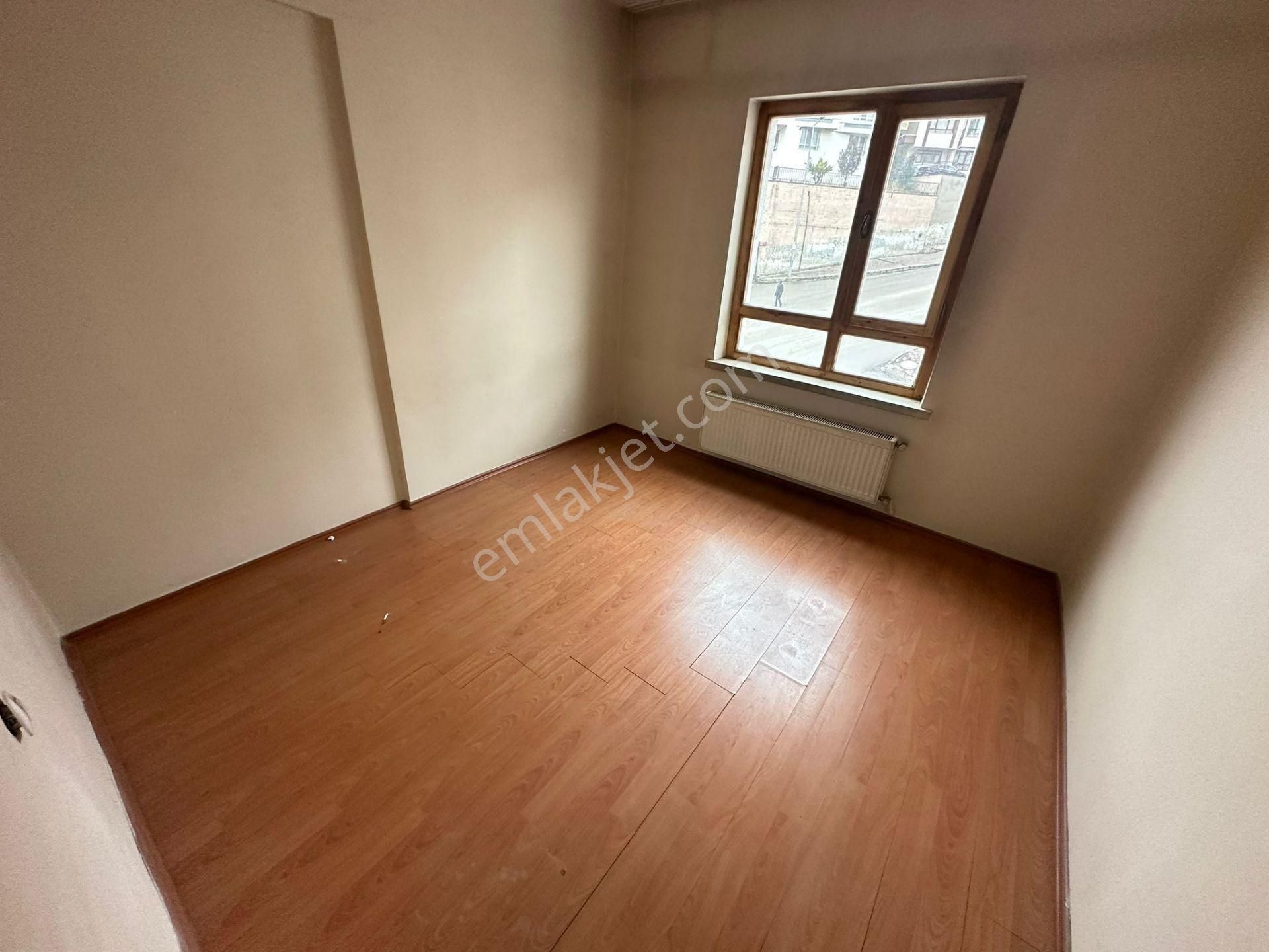 Oymaklar'dan 19 Mayıs Cad. Üzerinde Orta Katta 3+1 Bağımsız - Görsel 19