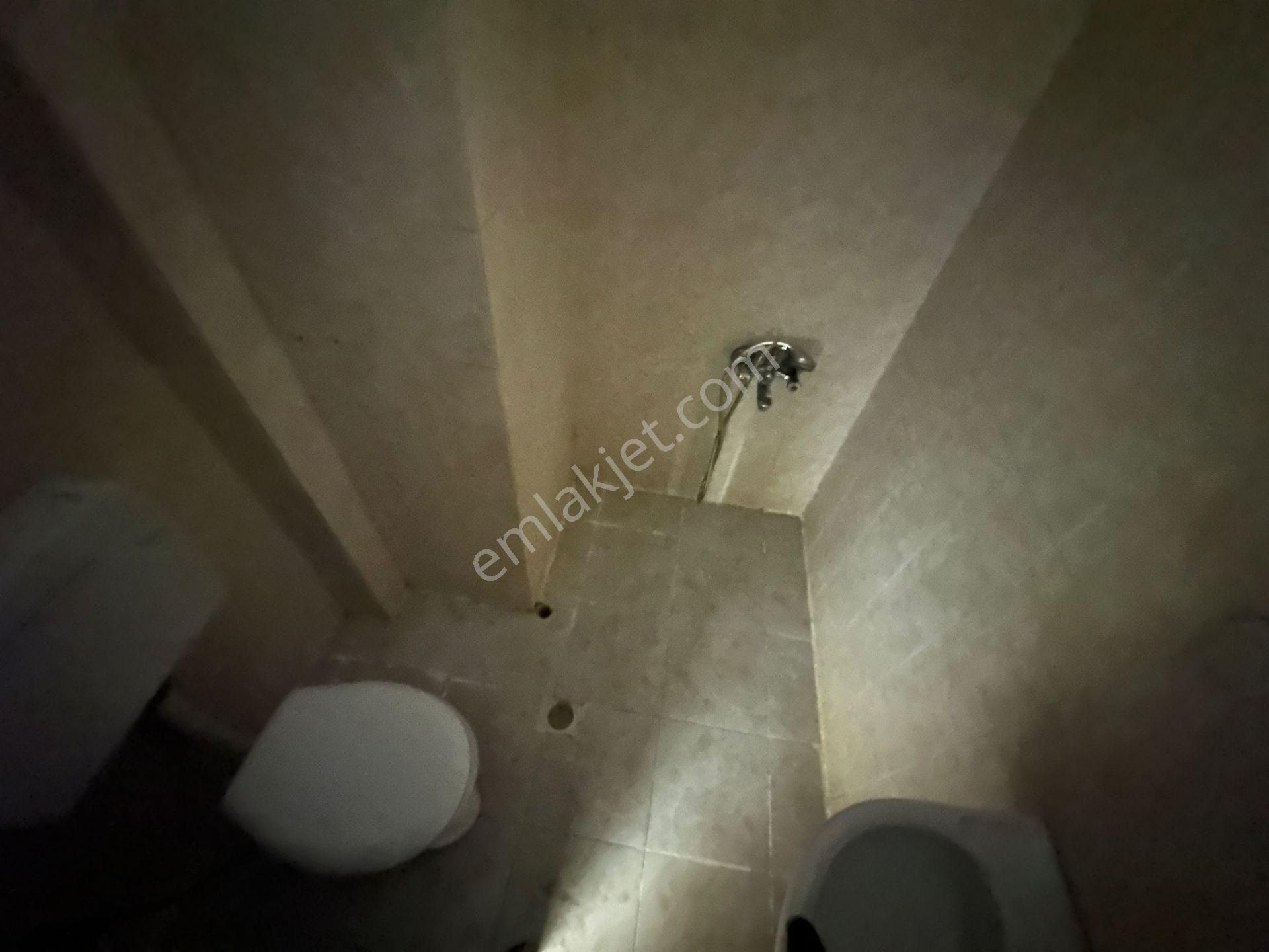 Oymaklar'dan 19 Mayıs Cad. Üzerinde Orta Katta 3+1 Bağımsız - Görsel 22