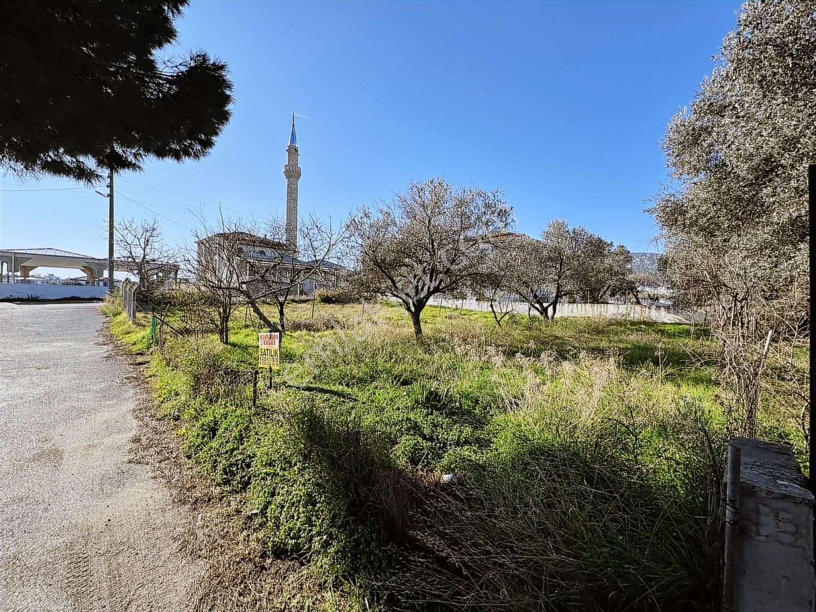 Mordoğan Emlaktan Merkezde 280 M2 İmarlı Satılık Villa Arsası - Görsel 9