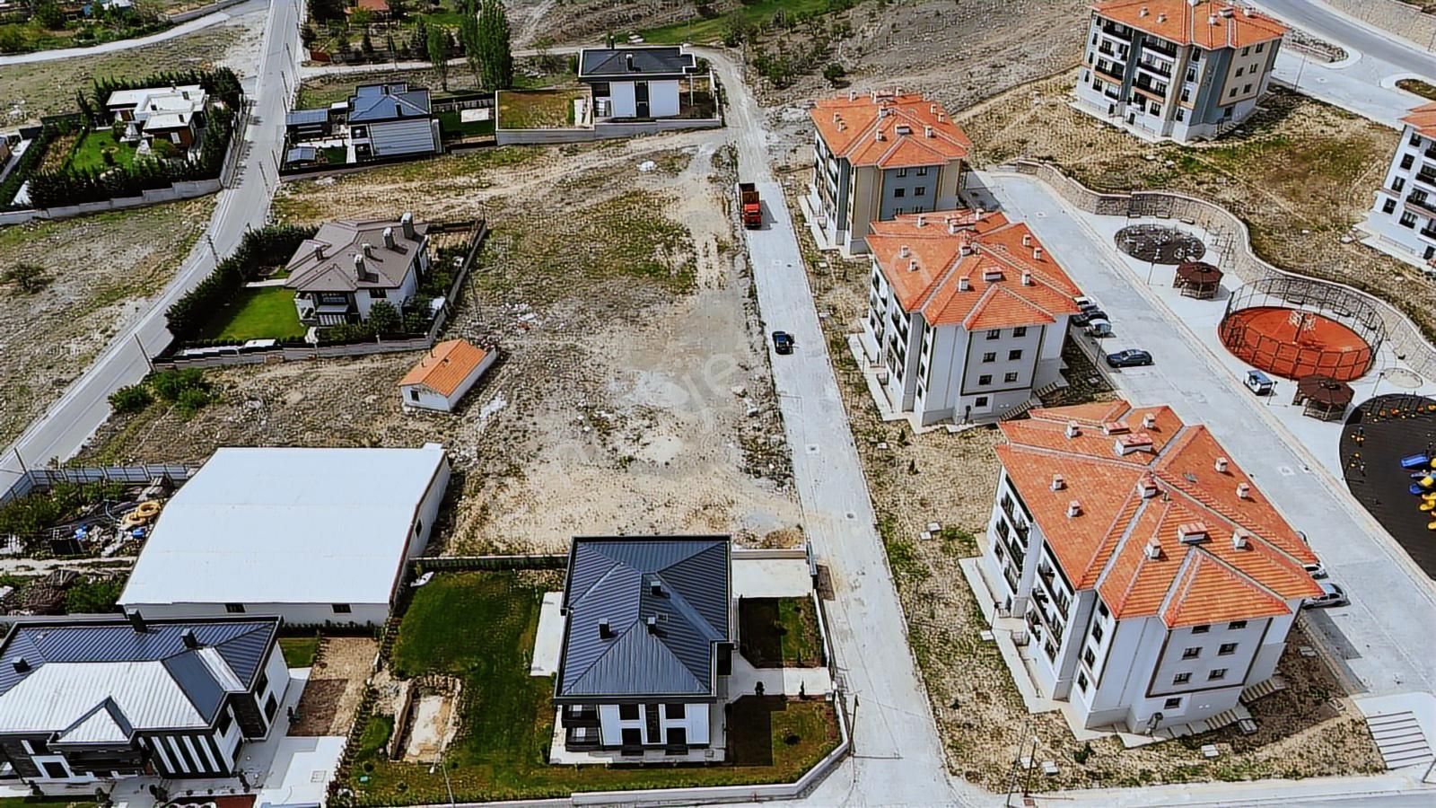 Talha Tozduman'dan Hatıp'ta Müstakil 1000m2 Etrafı Çevrili %30 E - Görsel 11