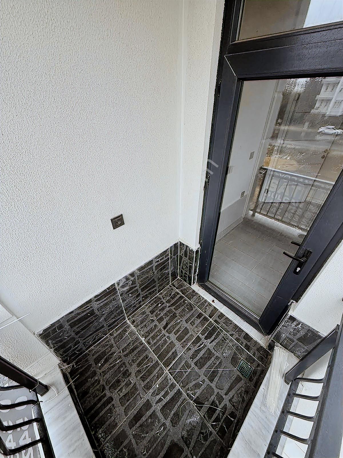 Varsak Karşıyaka Havuzlu Site İçi Ara Kat Kiralık 2+1 - Görsel 12