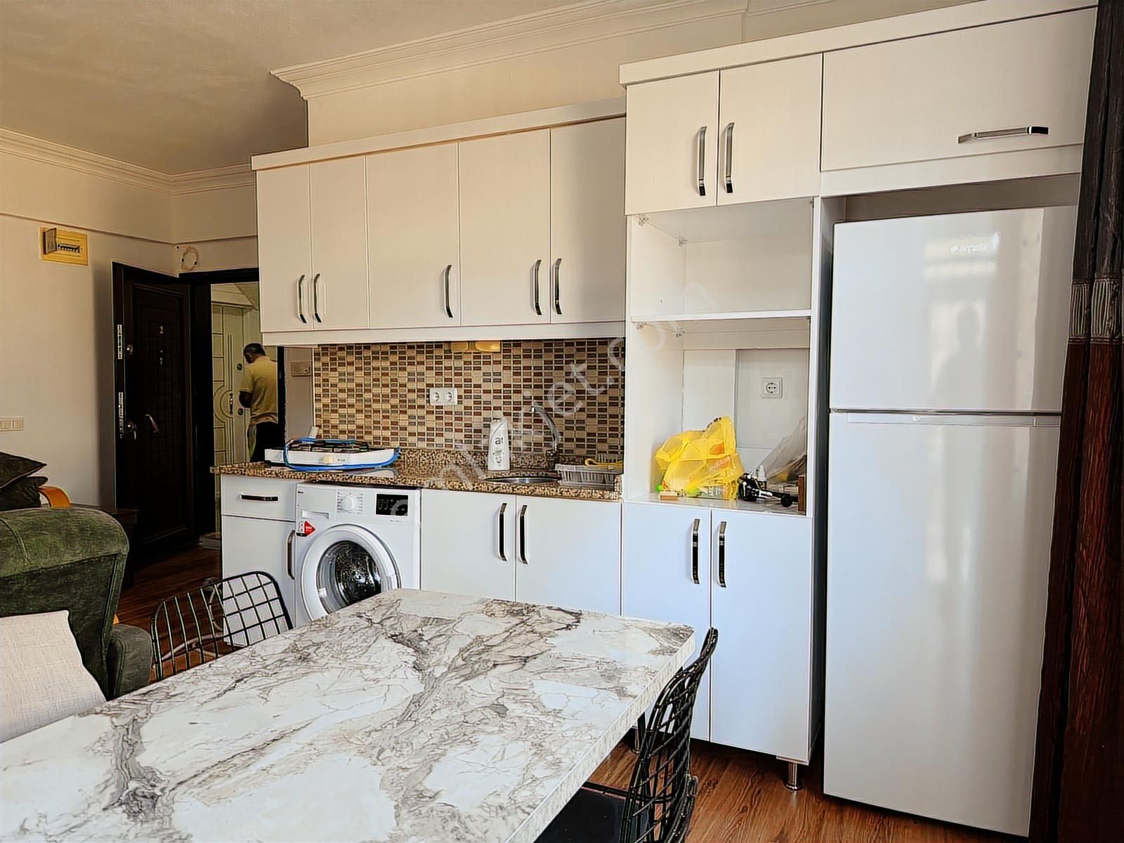 Kültür'de Üniversiteye Yürüme Mesafesinde Eşyalı 1+1 Daire