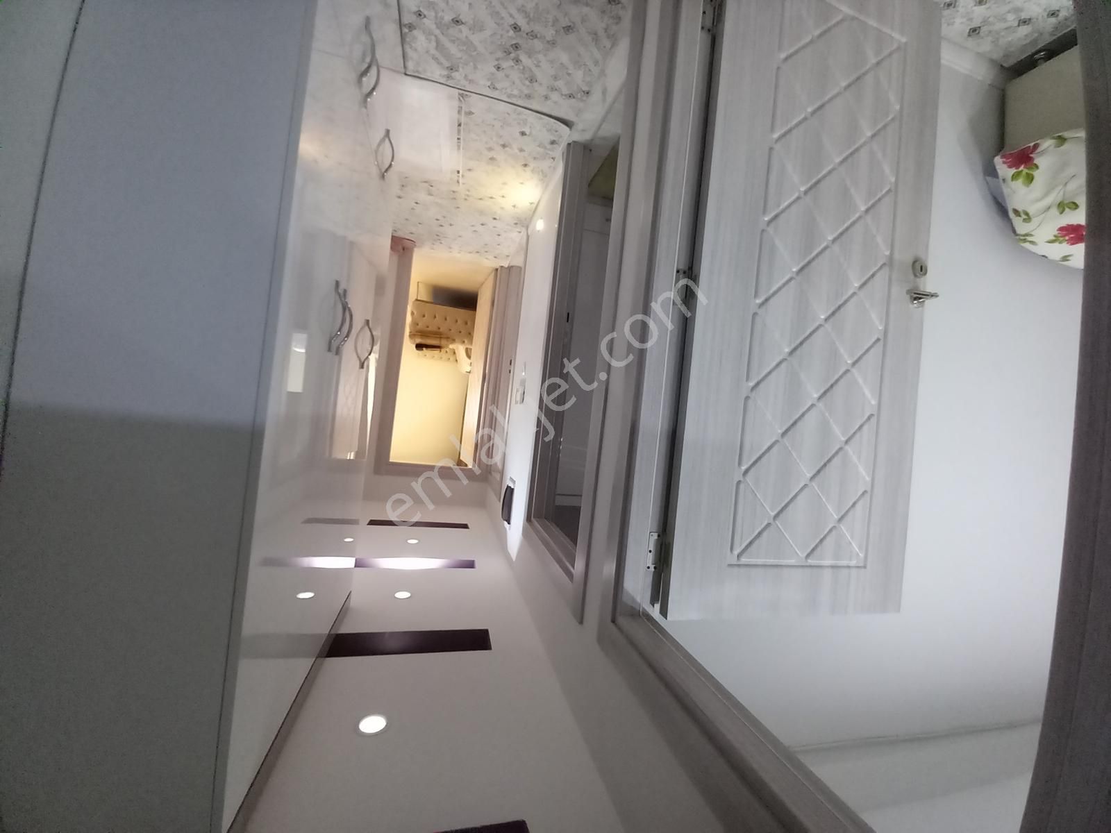 Esentepe Mahallesinde Satılık Eşyalı 2+1 Daire - Görsel 4